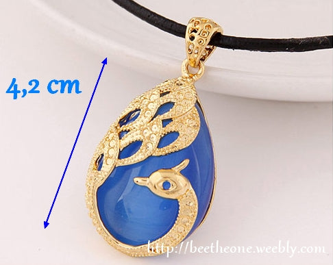Collier pendentif Paon doré sur cabochon goutte bleu - DERNIERE PIECE