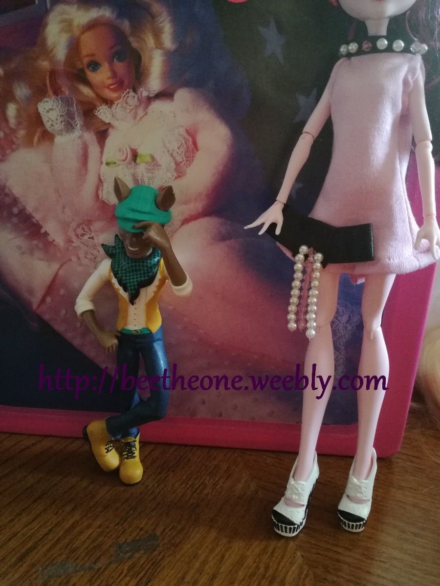 Figurine Monster High - Ghoulia Yelps, Clawd Wolf ou Iris Clops