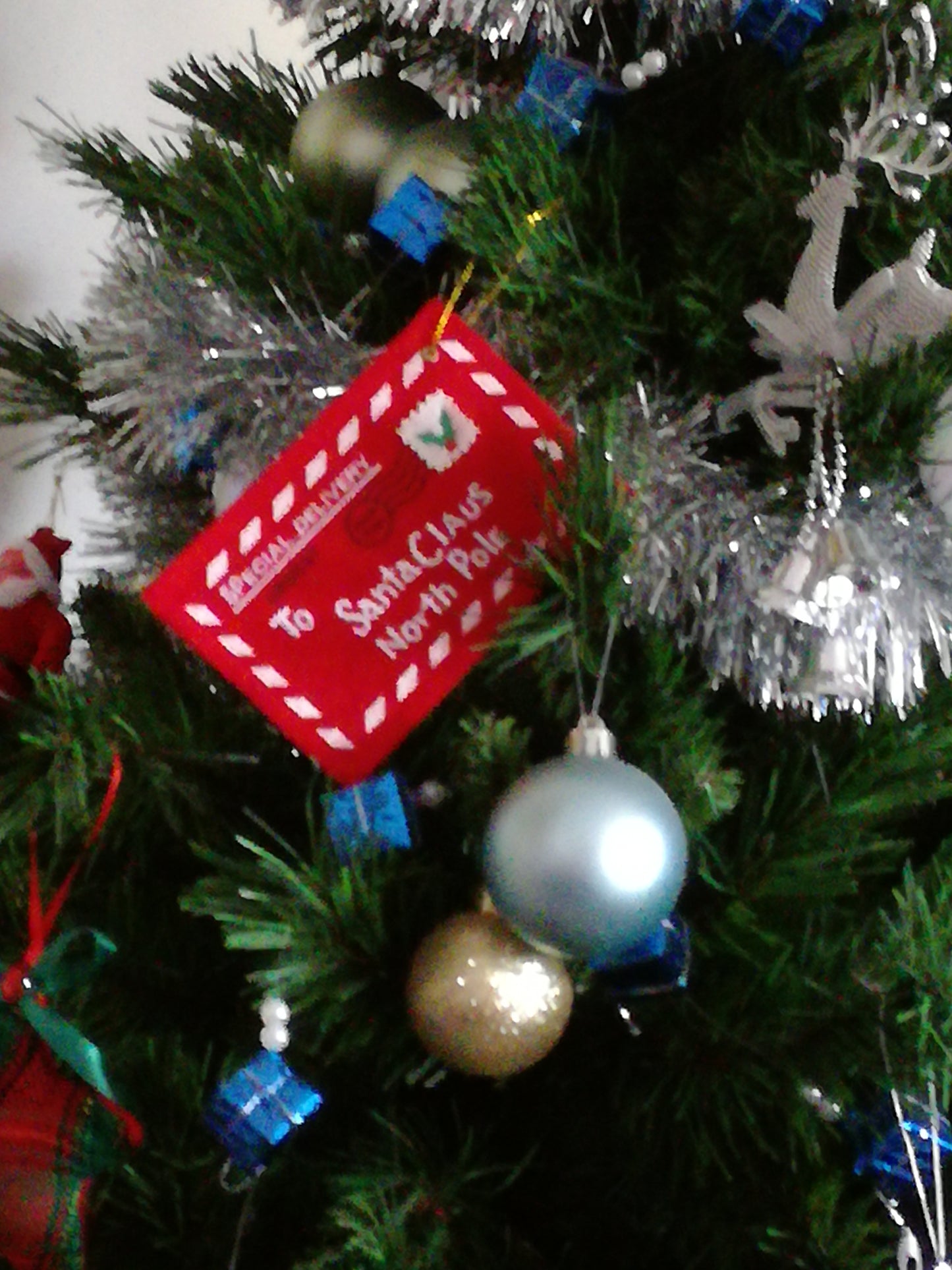 Décoration Ornement pour Sapin de Noël "Enveloppe au Père Noël" en feutrine