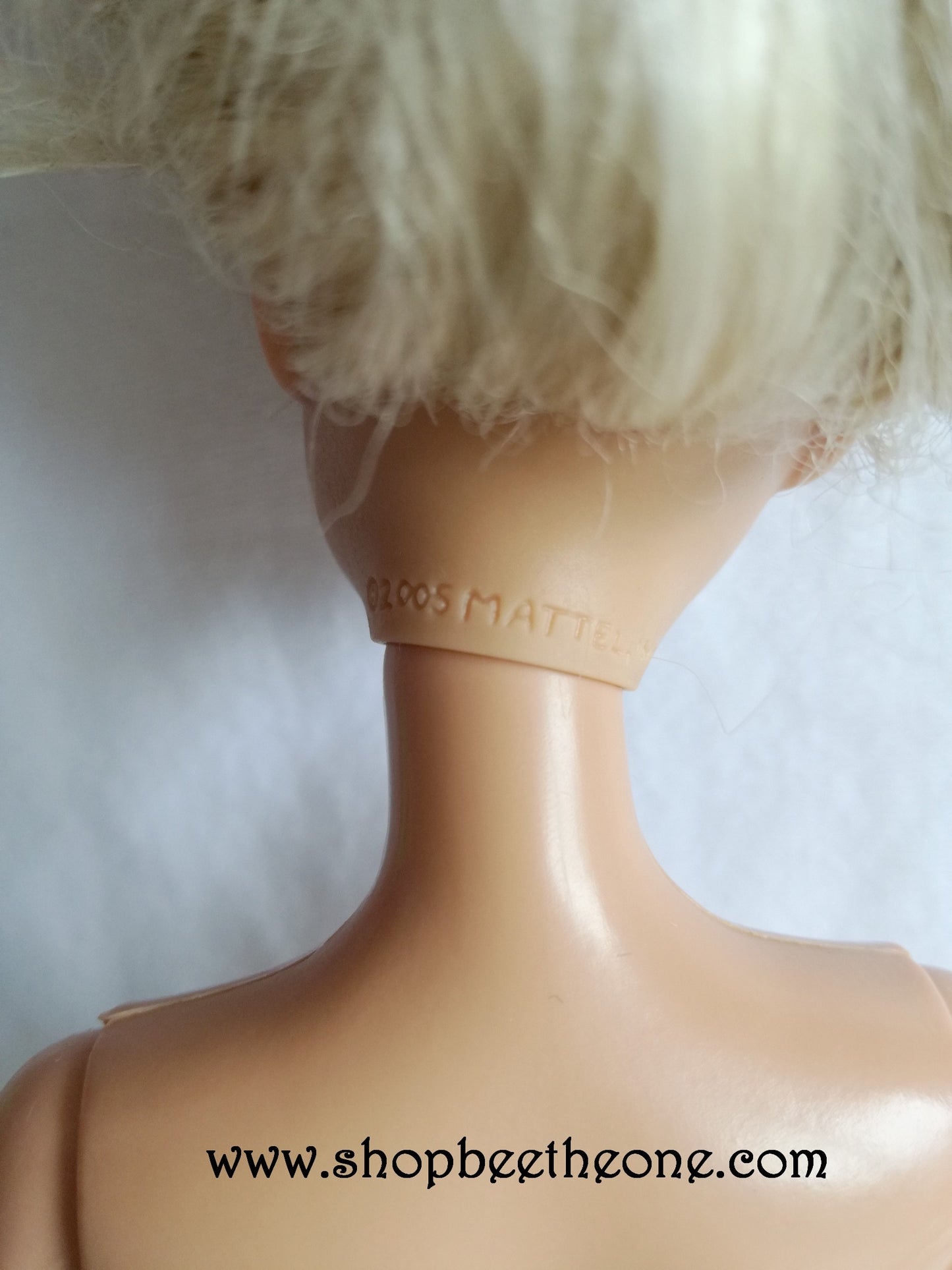 Barbie Coeur de Princesse (The Princess and the Pauper) - Princesse Anneliese - poupée et bracelet - Mattel 2007 - Poupée - vêtements