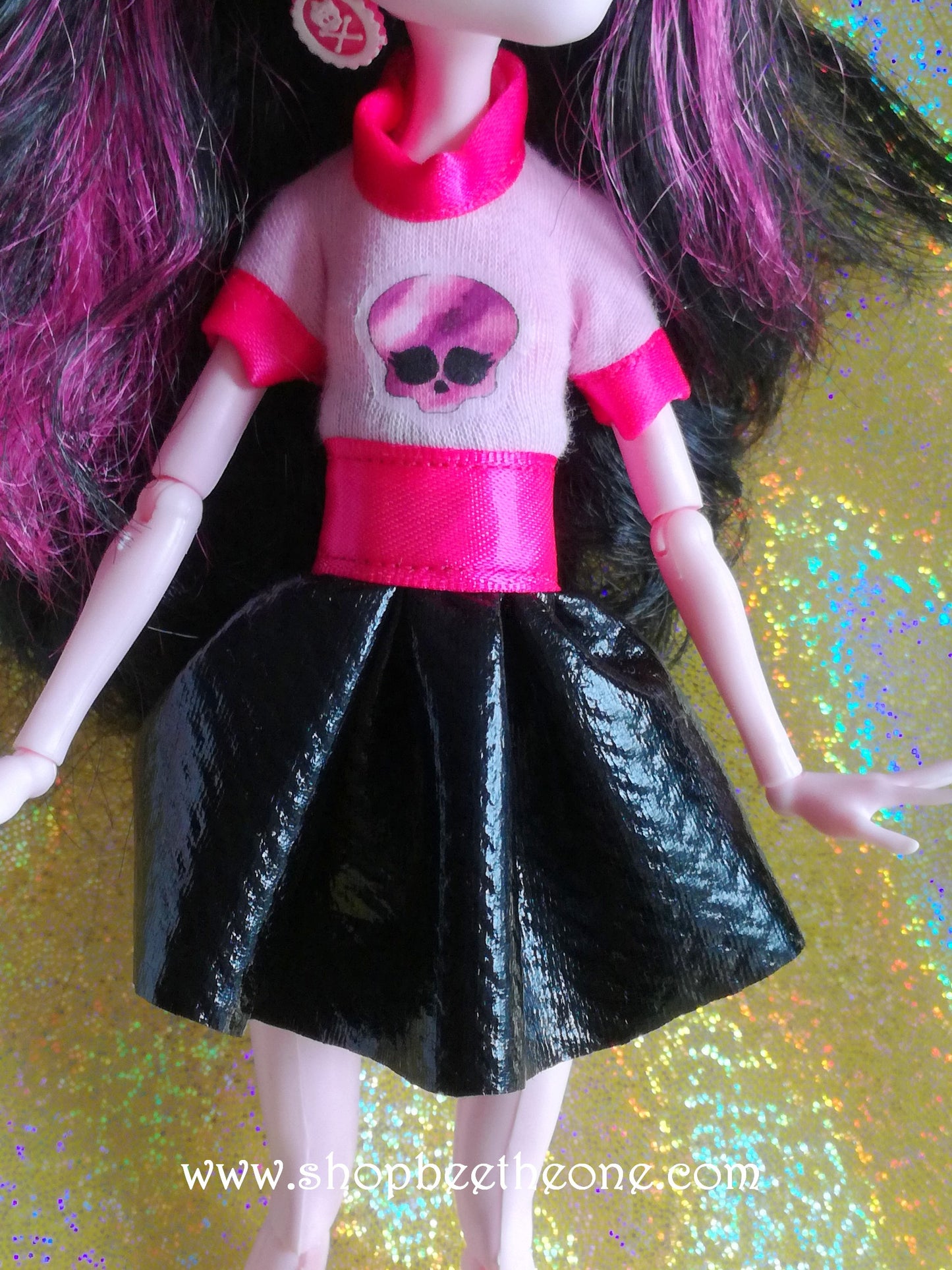 Robe bi-matière motif "Skulette" pour poupées Monster High (disponible aussi sans motif) - 2 modèles - Collection Glitter Party - Marque Zambara