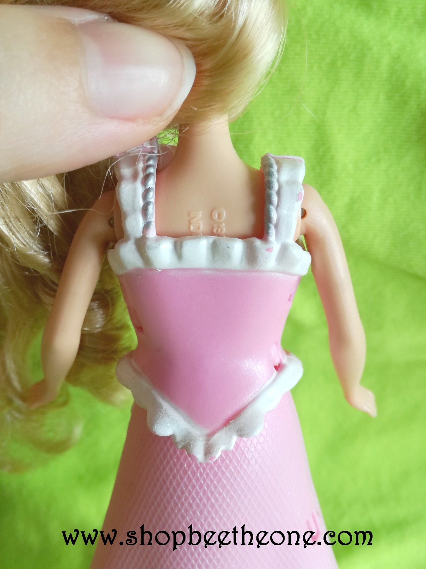 Barbie Princesse Clara Mini Kingdom L2719 - Mattel 2006 - Mini Poupée - Vêtements