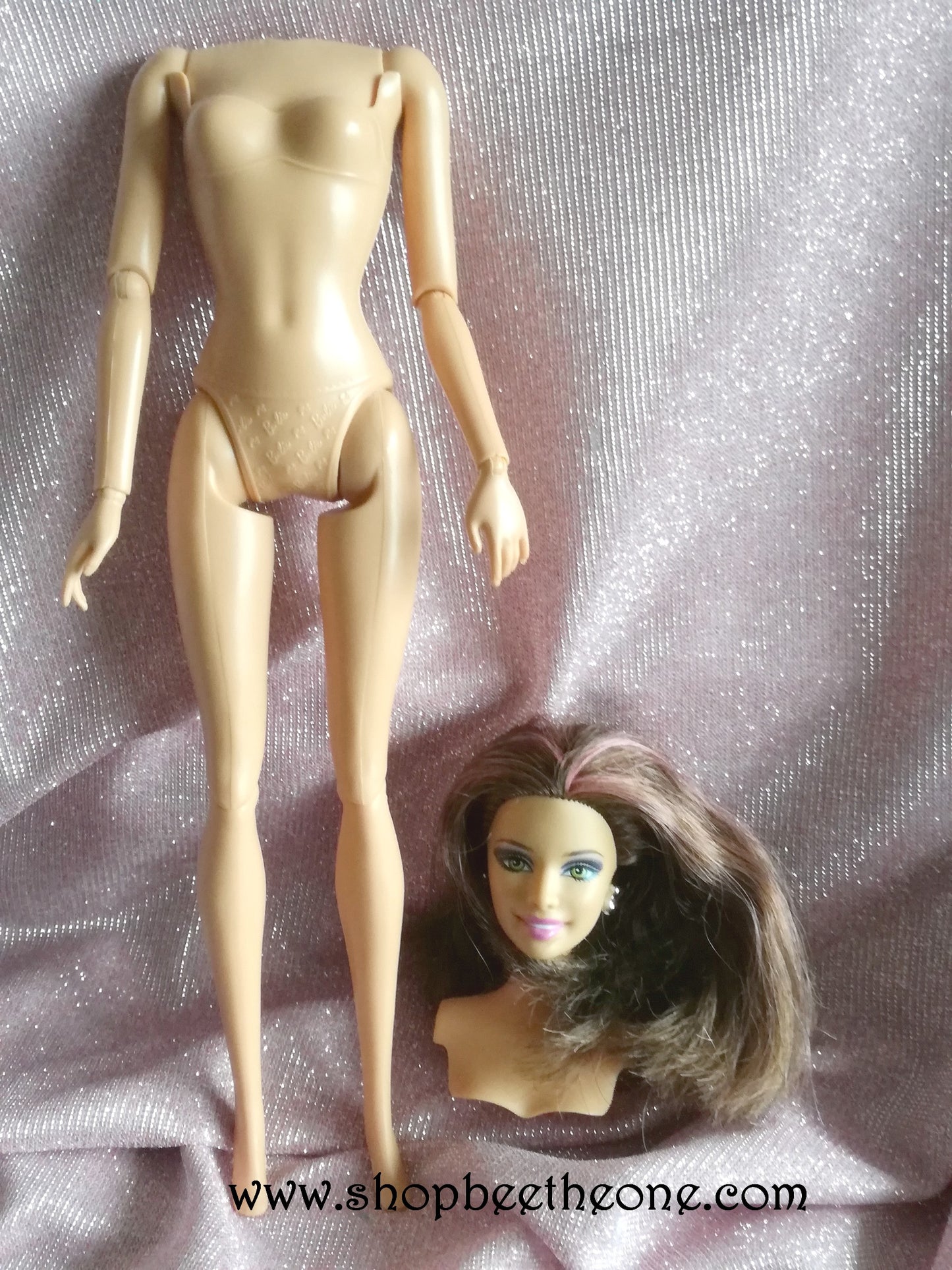Barbie Fashionistas Swappin' Styles - Sassy - Mattel 2011 - Poupée nue