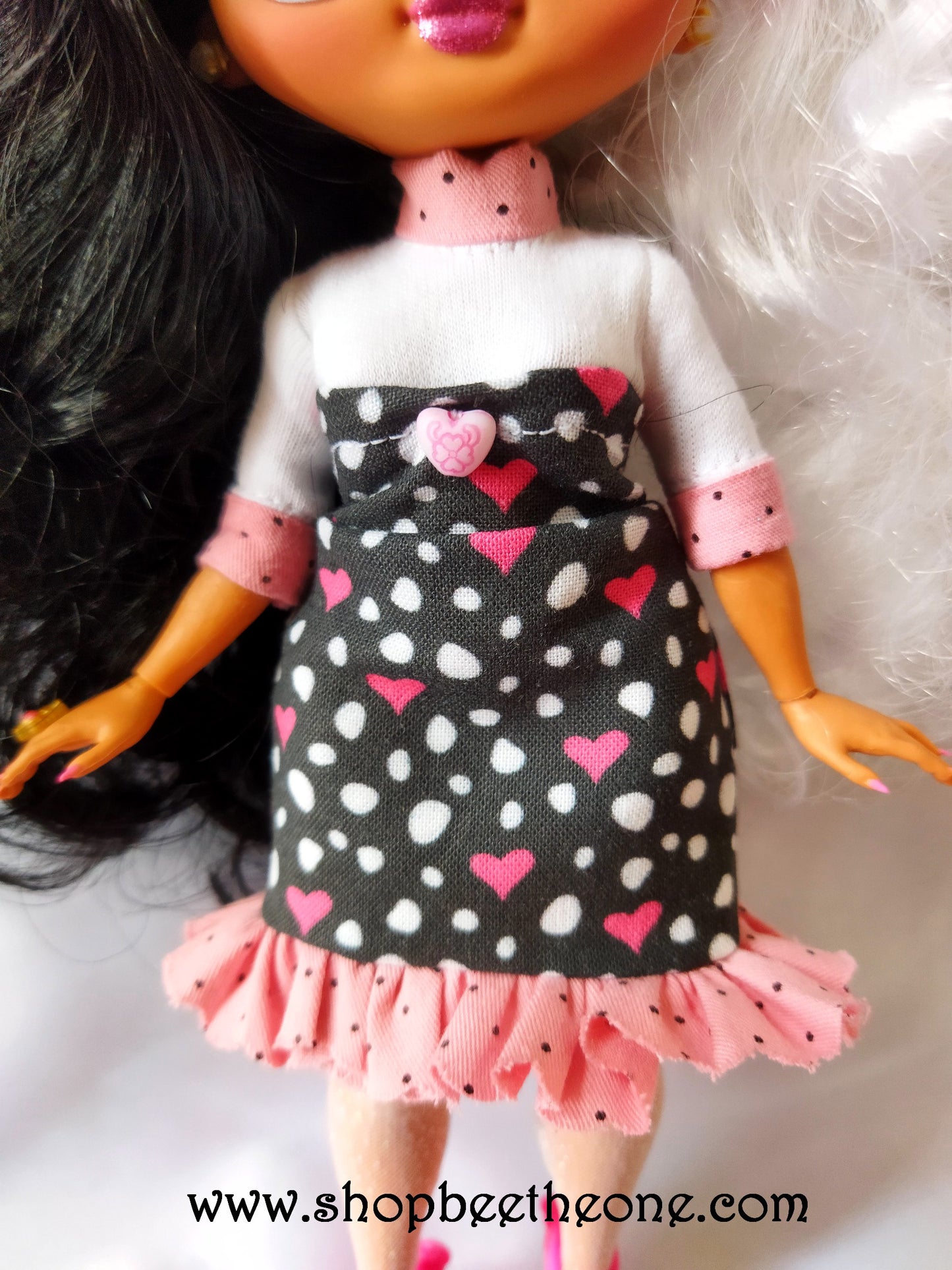 Fashion Pack Robe courte "Coeurs et pois" + Collants en maille pour poupées L.O.L Surprise! O.M.G - Collection Saint Valentin - par Bee the One