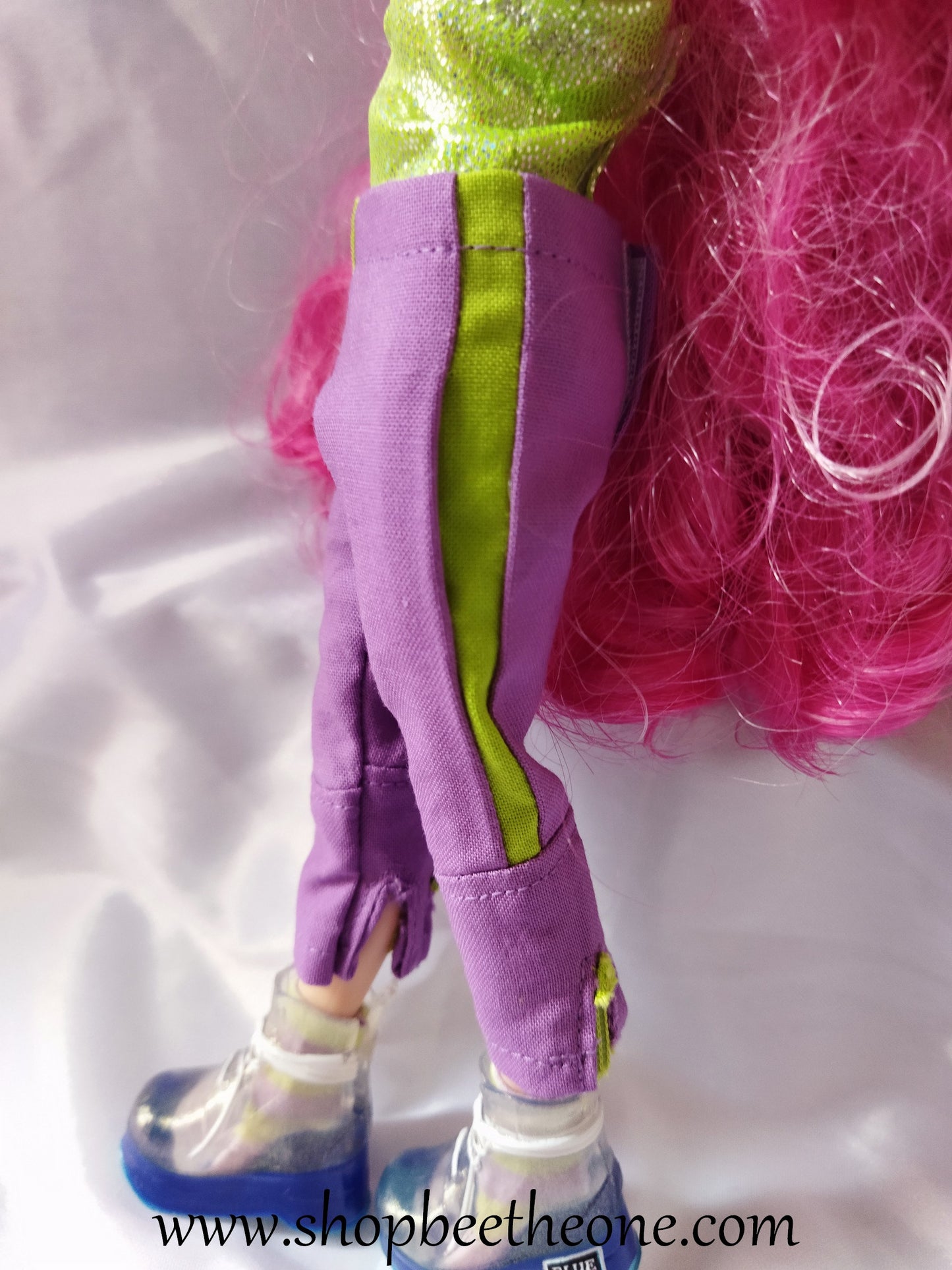 Pantacourt pour poupées Rainbow High - Violet/vert - Collection Cosplay Club - par Bee the One