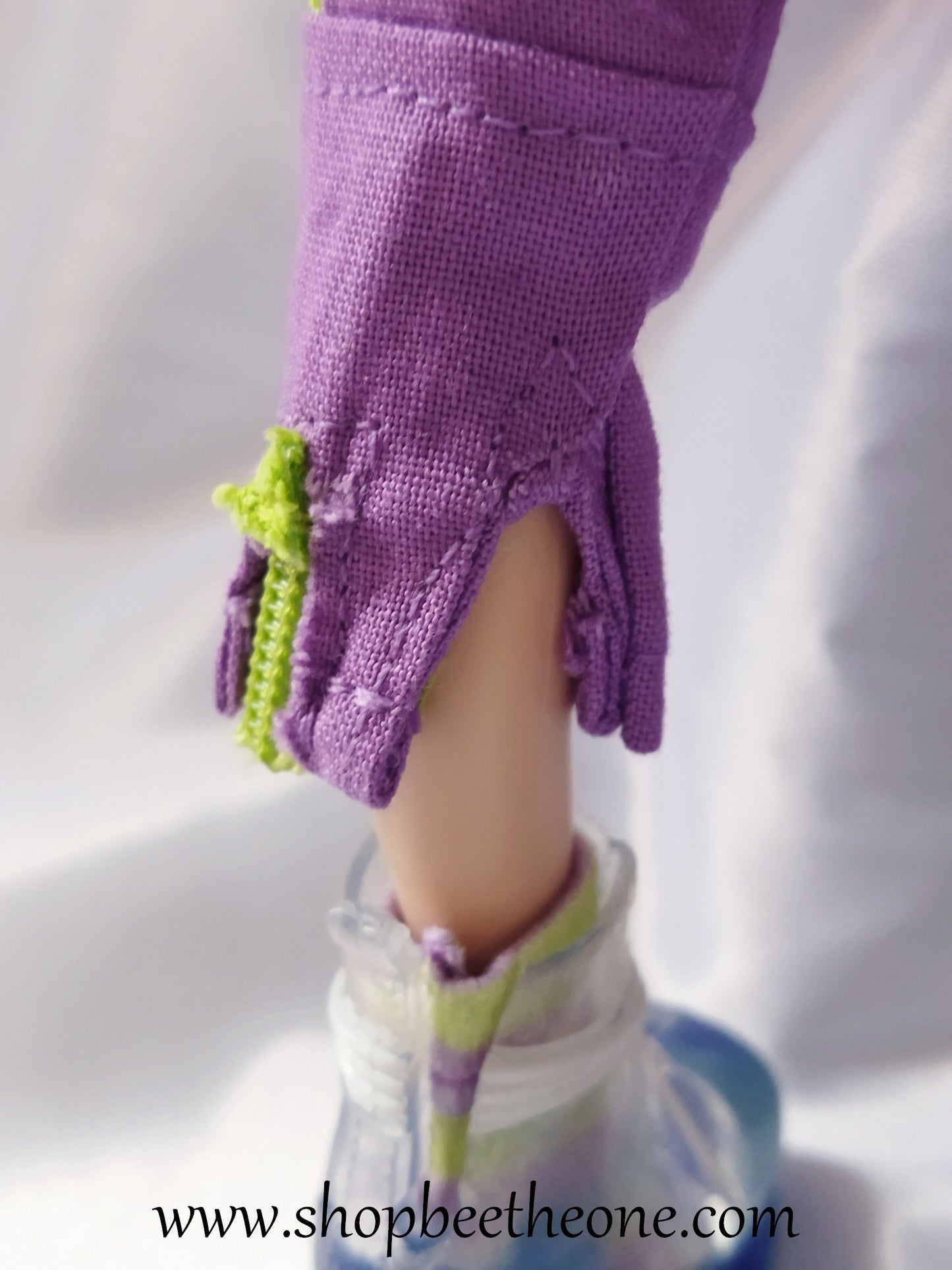Pantacourt pour poupées Rainbow High - Violet/vert - Collection Cosplay Club - par Bee the One