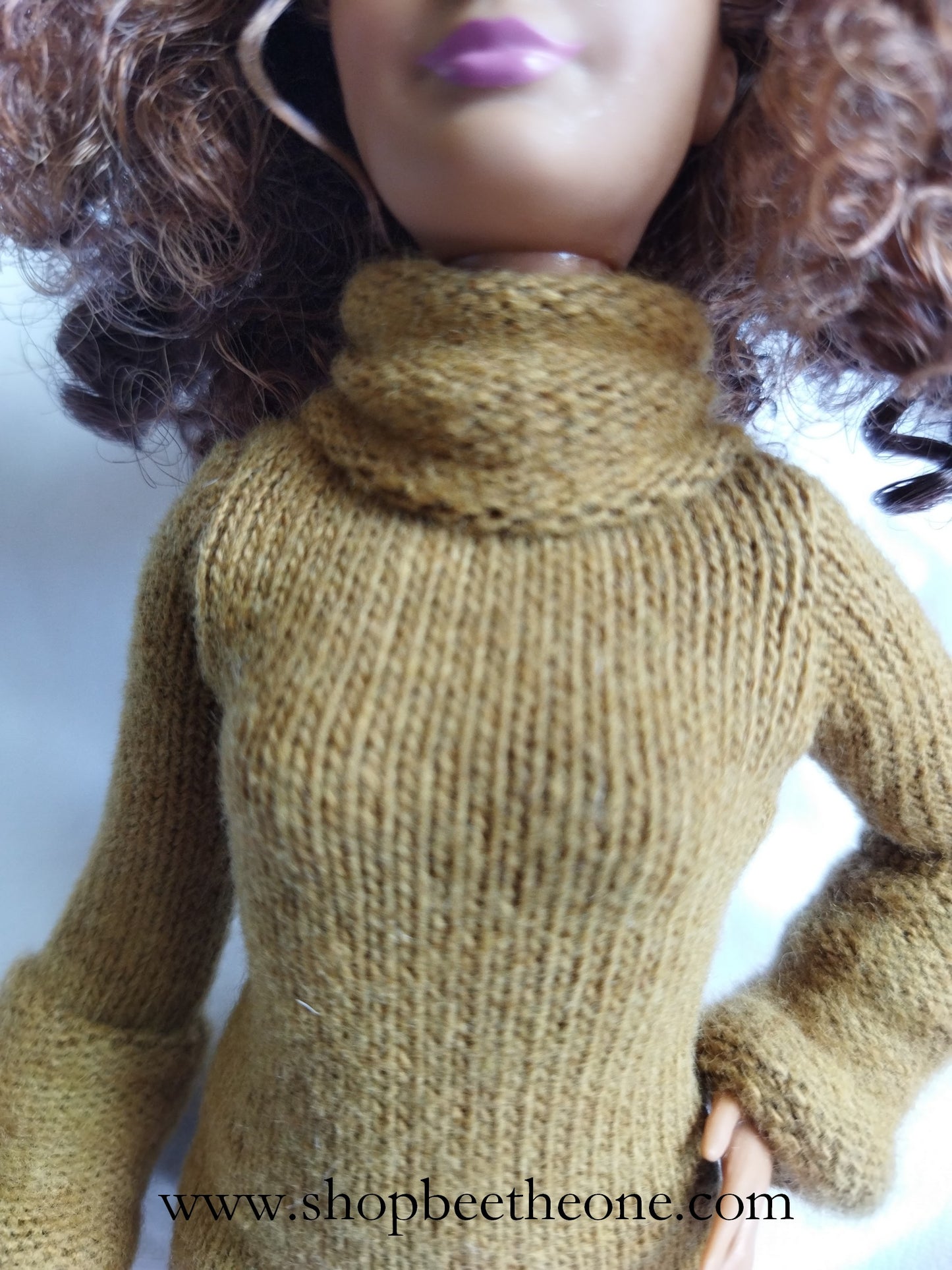 Robe d'hiver en maille pour poupées Barbie - marron argile - 4 tailles - par Bee the One