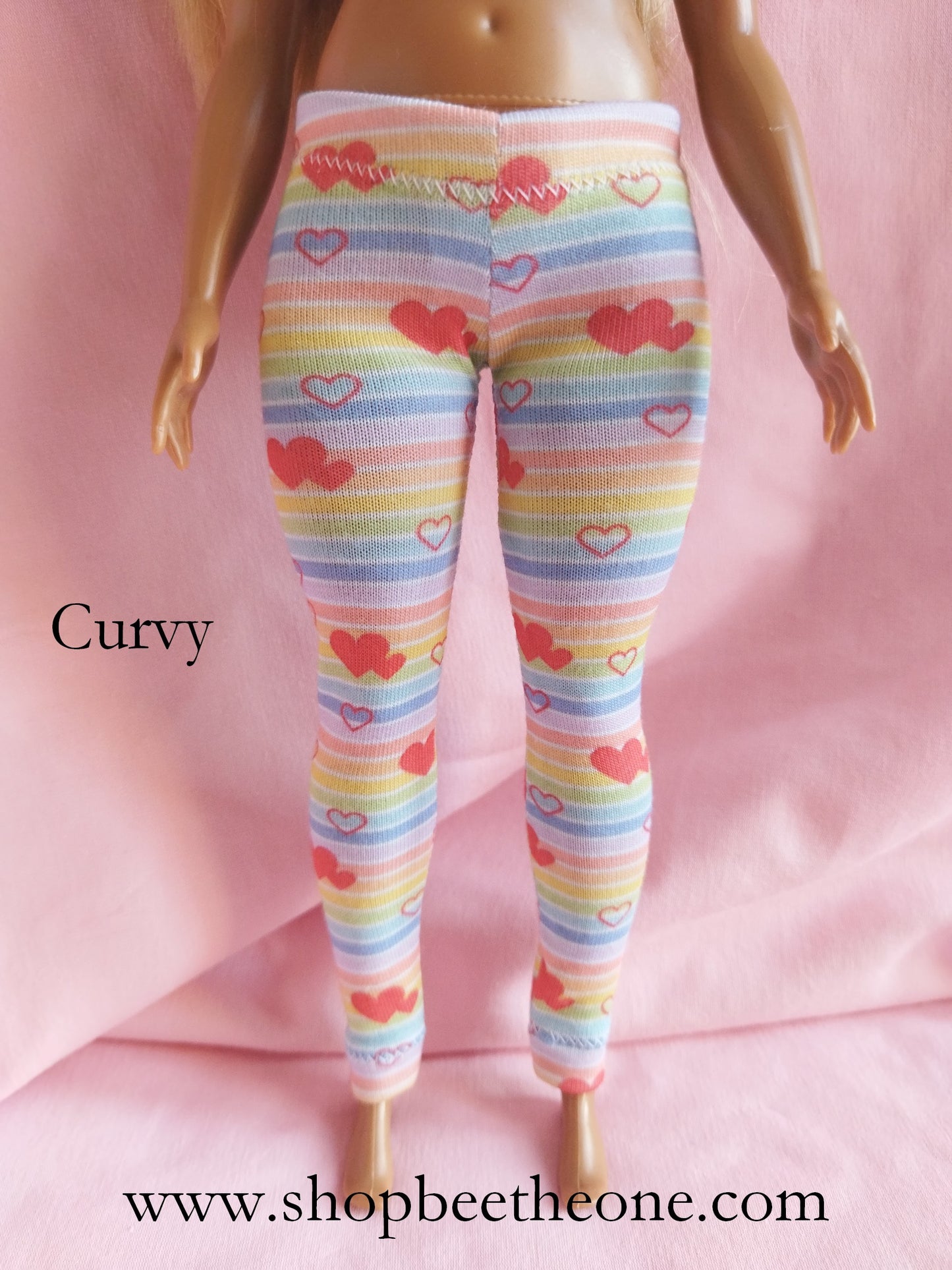 Pantalon collant leggings long motif rayures arc-en-ciel et coeurs pour poupées Barbie - 4 tailles - Collection Basics - par Bee the One