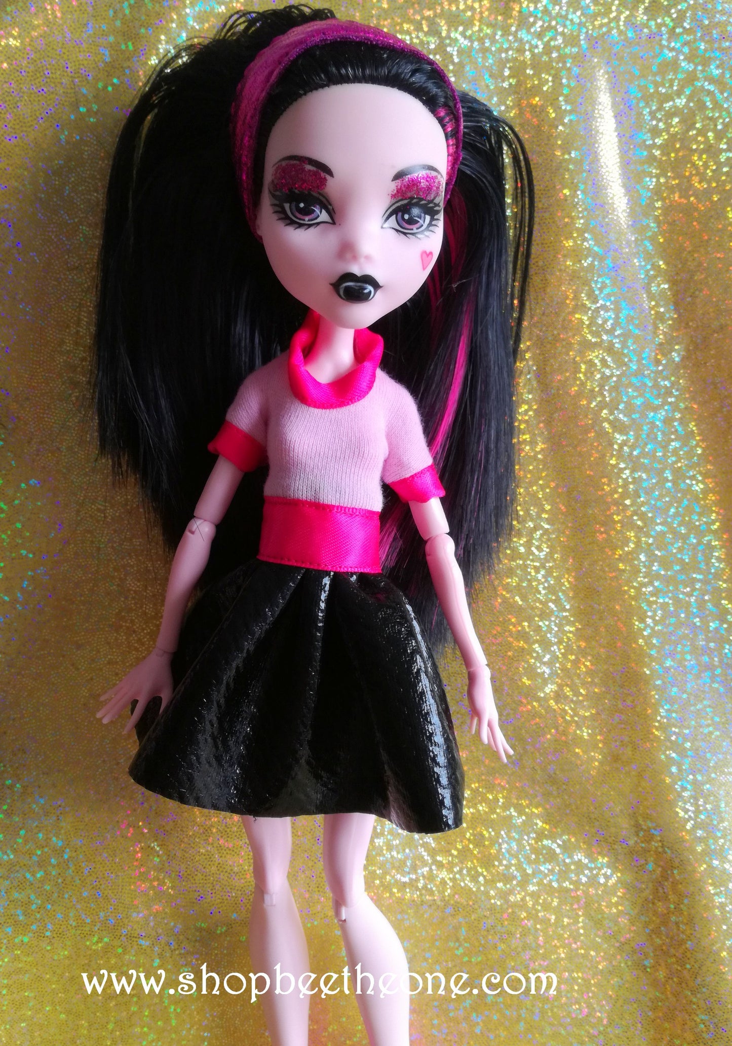 Robe bi-matière motif "Skulette" pour poupées Monster High (disponible aussi sans motif) - 2 modèles - Collection Glitter Party - Marque Zambara