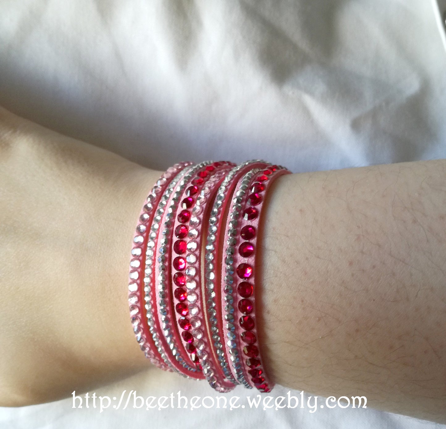 Bracelets multi-rangs avec strass - Vert clair, Blanc, Violet, Rose clair, Rose saumon