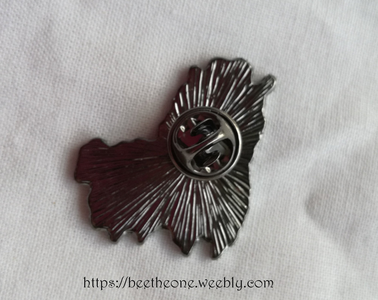Pins kawaii Lama en émail - Bleu ou rose