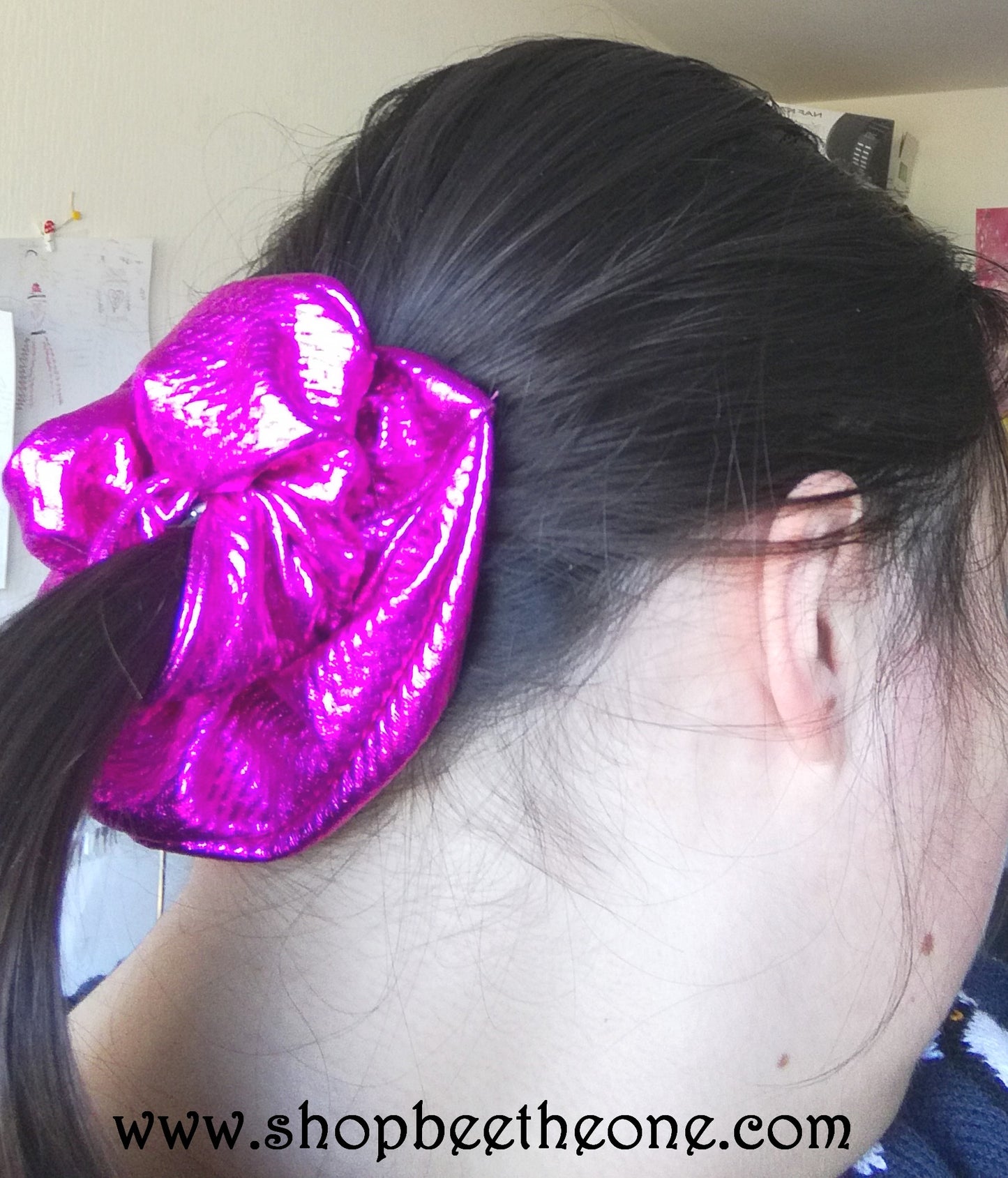 Chouchou élastique tissu métallique gaufré - 3 couleurs - Marque Zambara