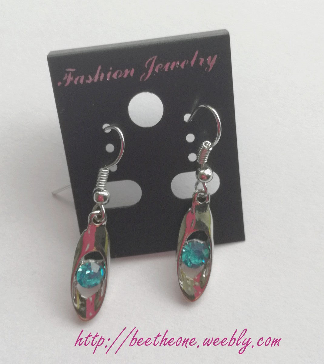 Petite Carte Présentoir en plastique pour boucles d'oreilles - 4 x3 cm