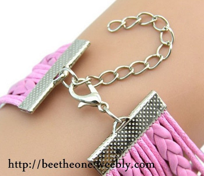 Bracelet multi-rangs Breloques Tour Eiffel - Bleu clair, violet, rose clair ou rose foncé