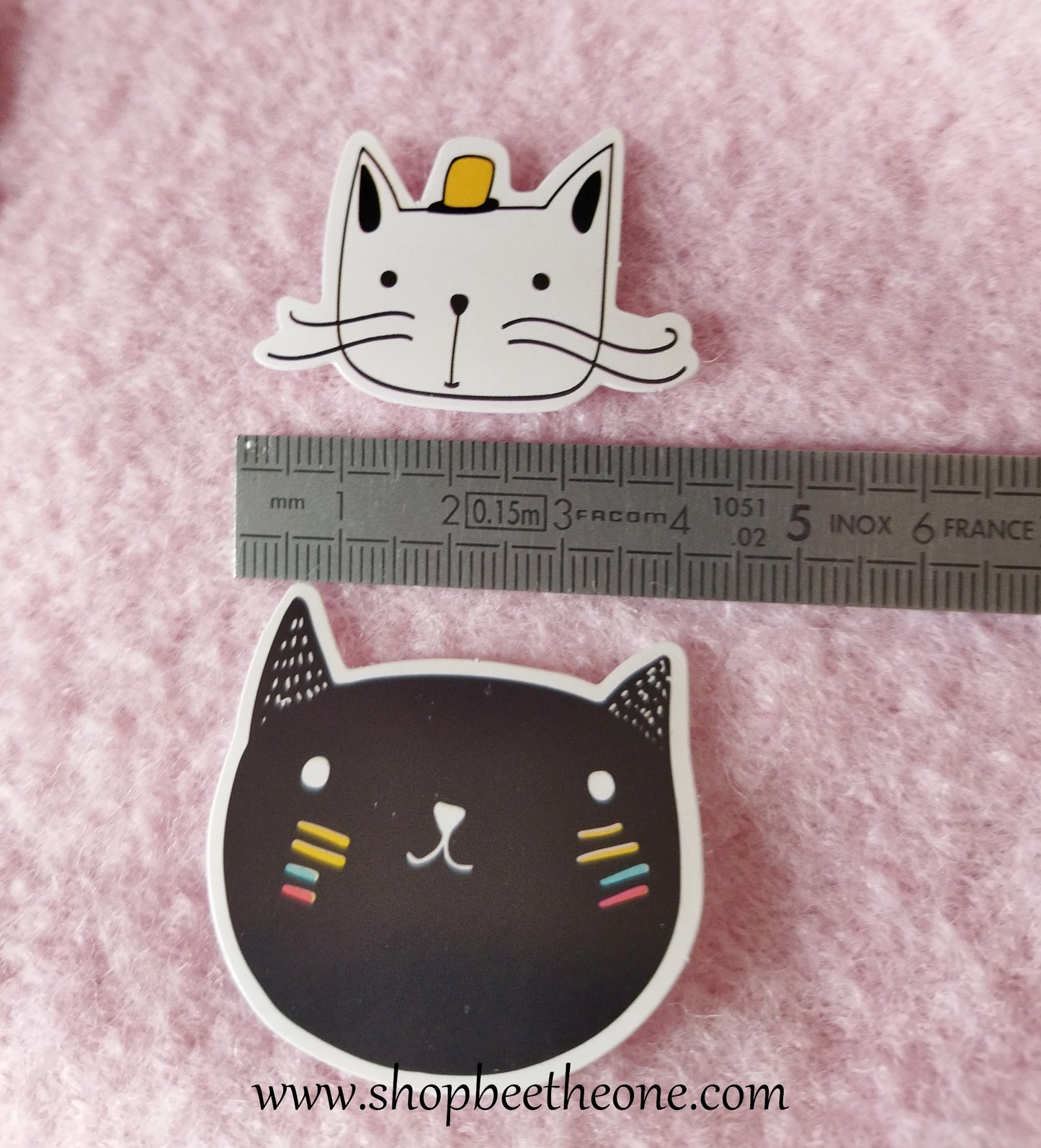 Sticker autocollant "Tête de Monsieur Chat" sur papier glacé - 14 modèles