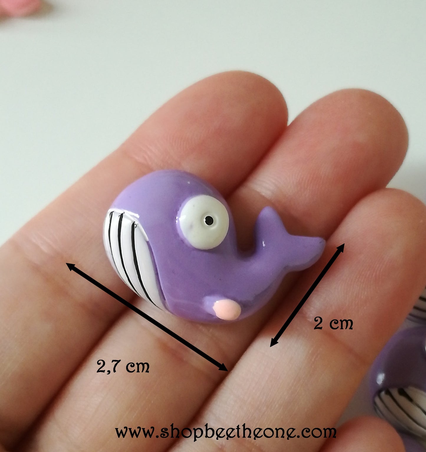 Cabochon plat "Baleine" en résine, pour embellissement - 27 mm - 5 coloris - DERNIERES PIECES