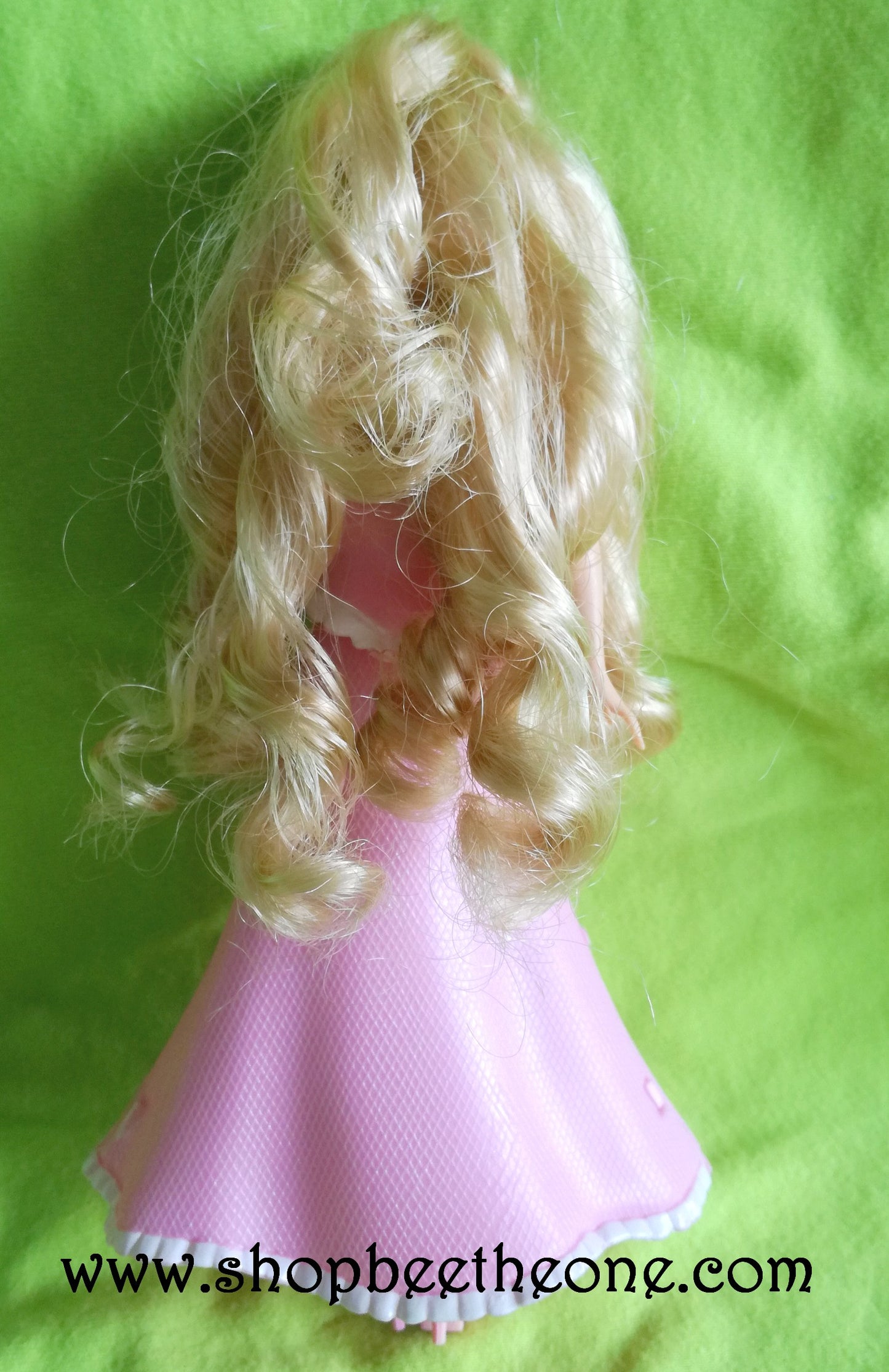 Barbie Princesse Clara Mini Kingdom L2719 - Mattel 2006 - Mini Poupée - Vêtements