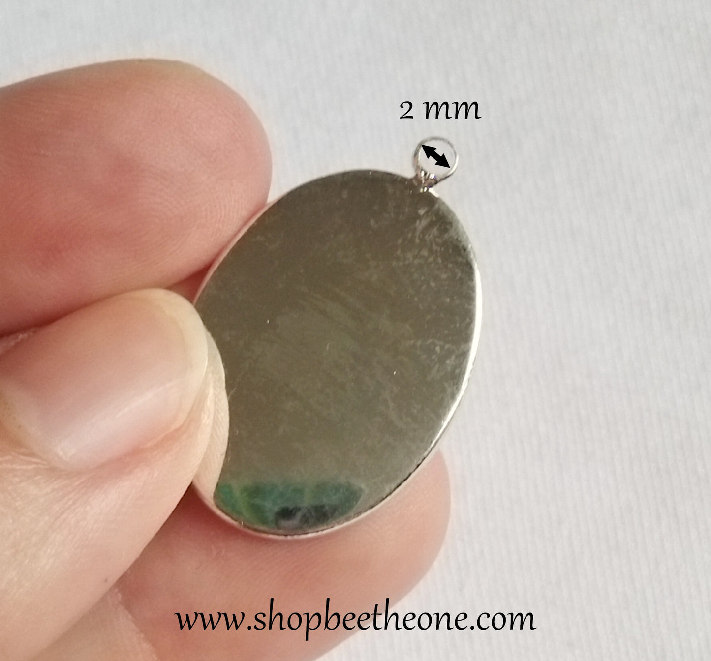 Support pour médaillon ovale à bord dentelé - base pour cabochon 18 x 25 mm - argenté