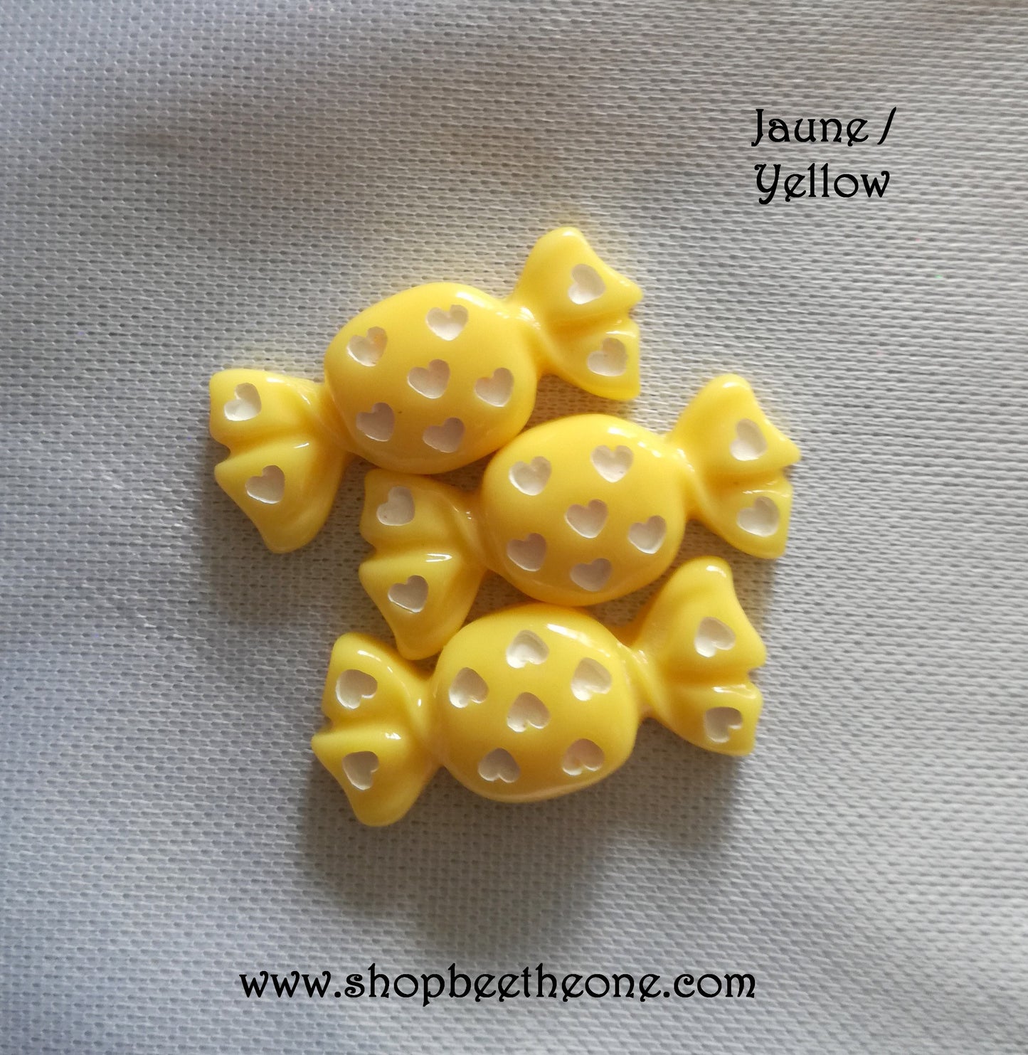 Cabochon plat "Bonbon à coeurs" pour embellissement ou miniature - 23 mm - 10 coloris
