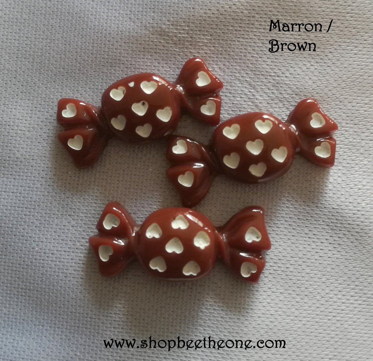 Cabochon plat "Bonbon à coeurs" pour embellissement ou miniature - 23 mm - 10 coloris