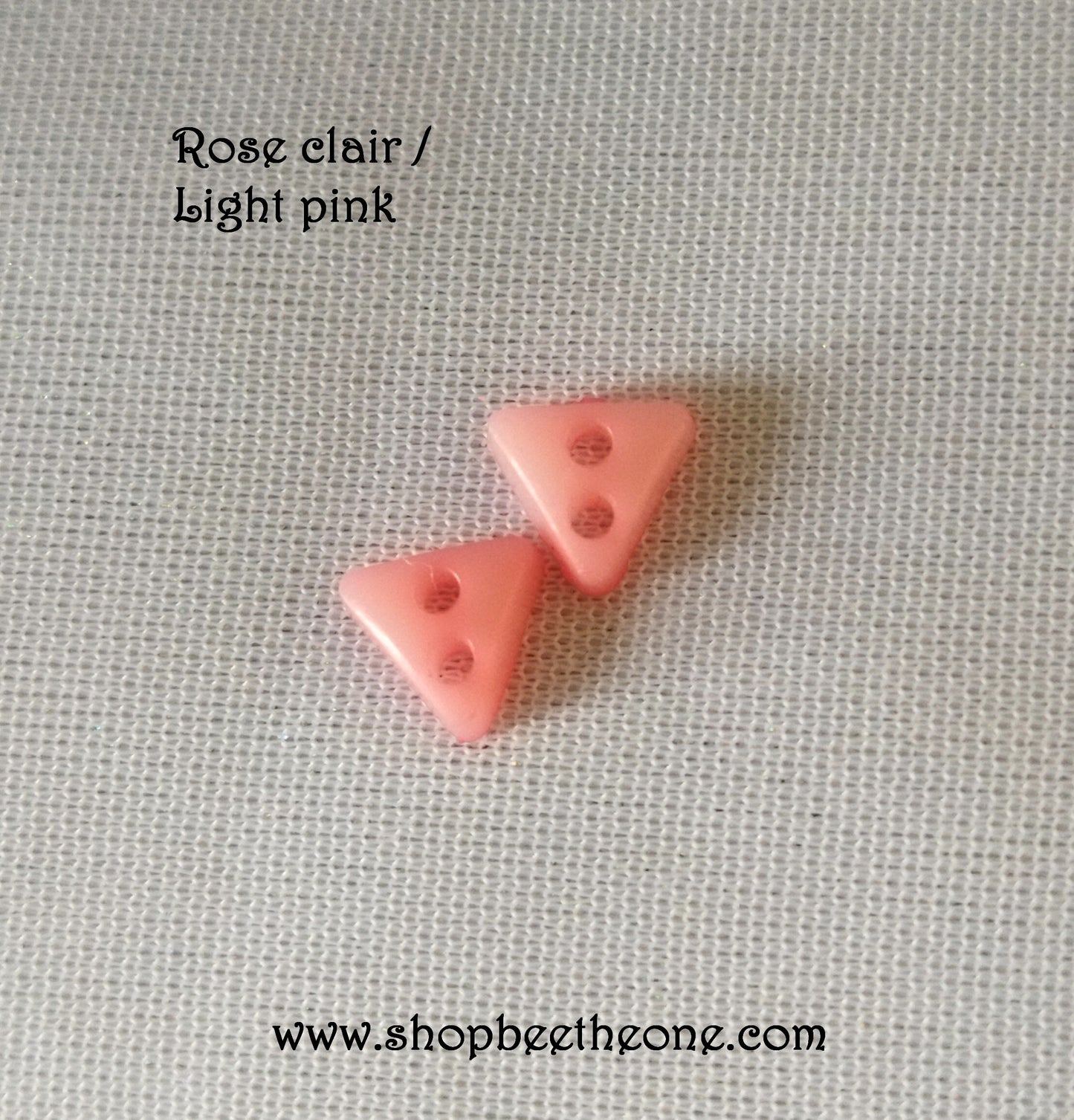 Mini Bouton Triangle en plastique - 6 mm - 13 coloris disponibles