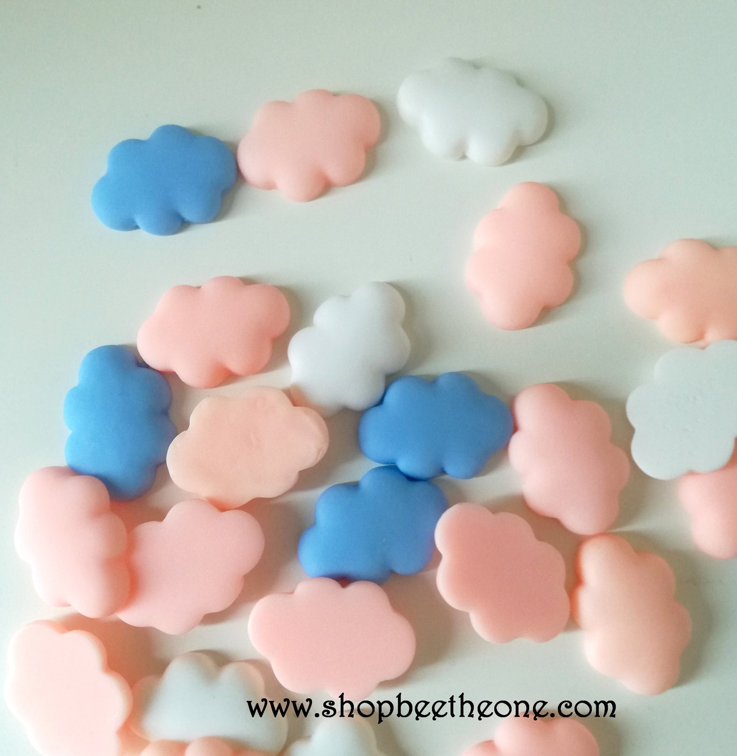 Cabochon plat "Nuage" en résine, pour embellissement - 25 mm - 3 coloris