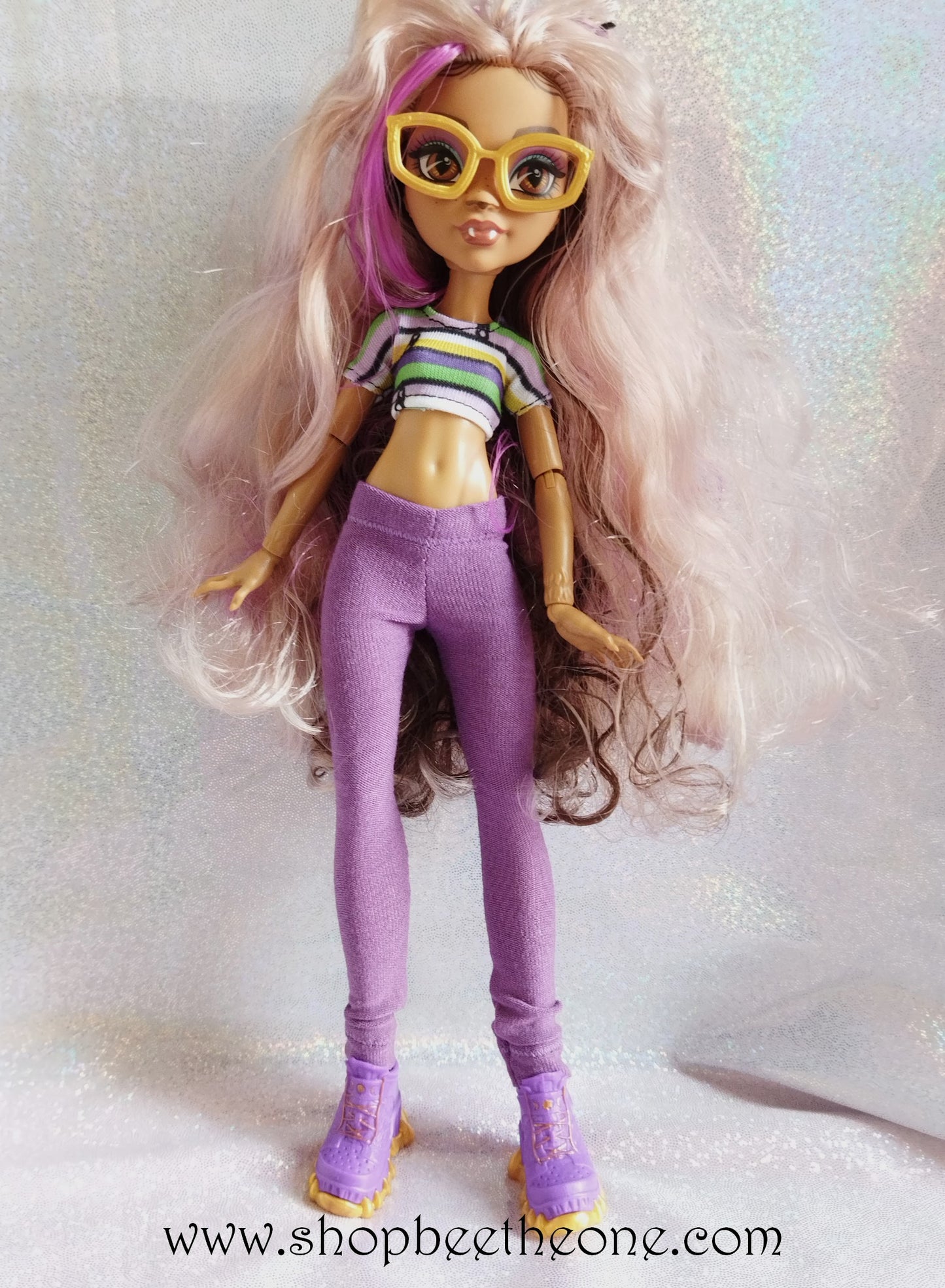 Crop top rayé motif "Zip" pour poupées Monster High G1/G2/G3 - tissu exclusif - Collection Life in Stripes - par Bee the One