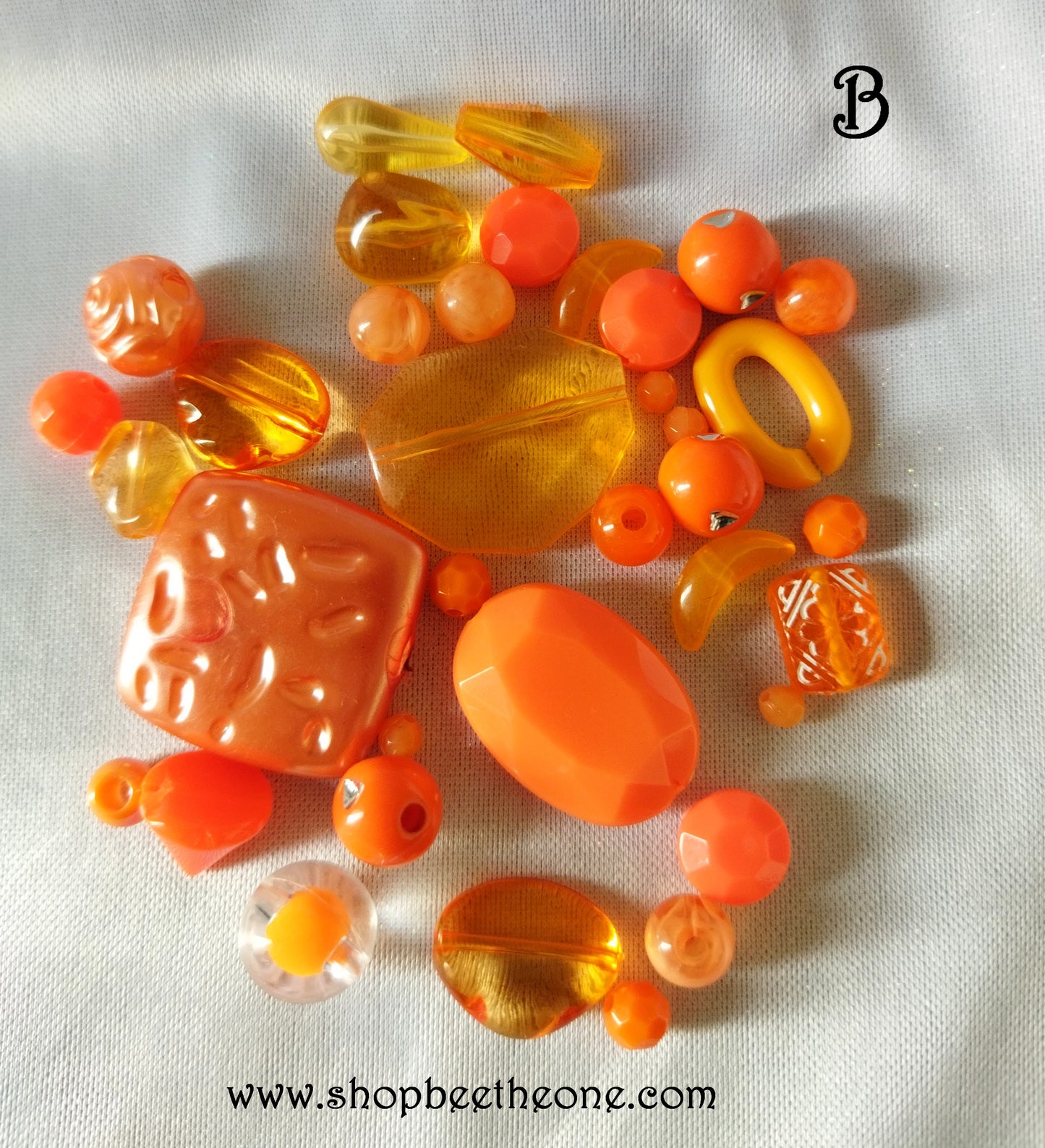 Lot mix de Perles variées en acrylique - de 4 à 25 mm - Camaïeu orange - à trier