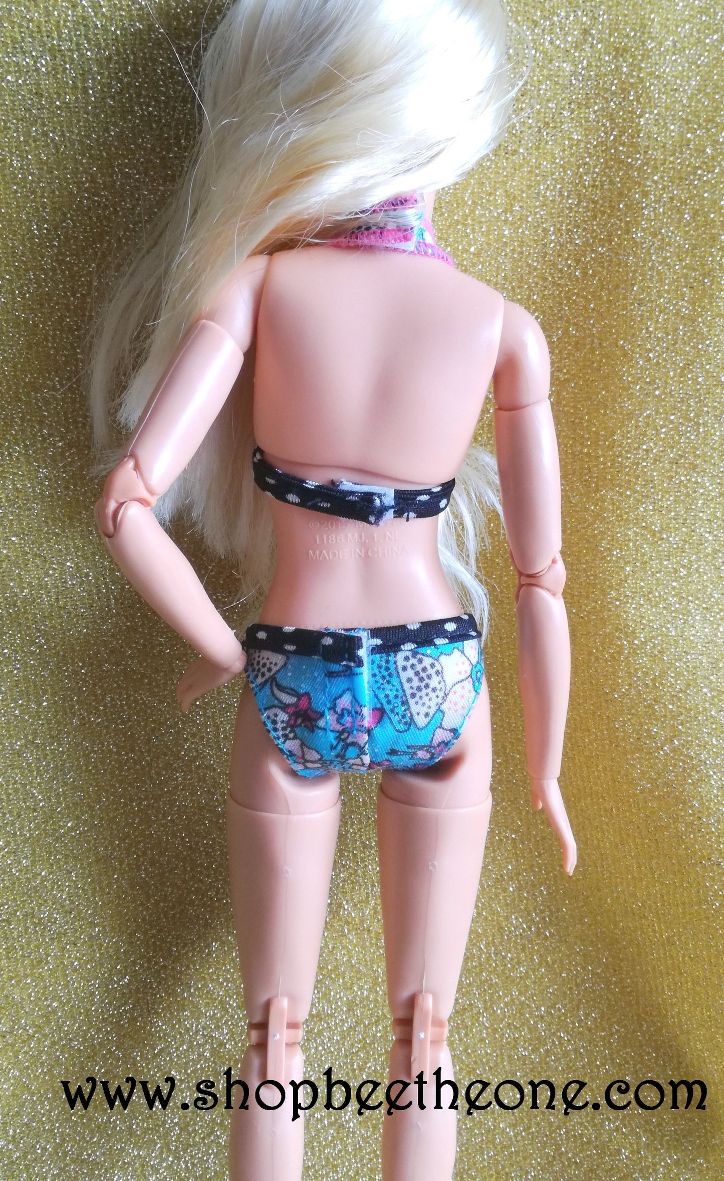 Barbie et le Secret des Sirènes (A Mermaid tale) - Barbie "Plage" - Mattel 2010 - Vêtements