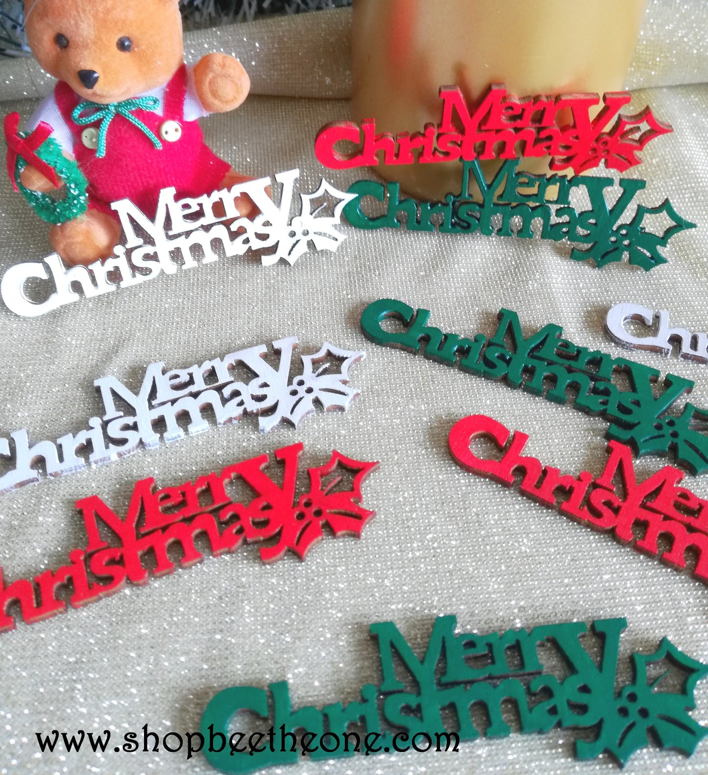 Embellissement de Noël " Merry Christmas" en bois - par Bee the One