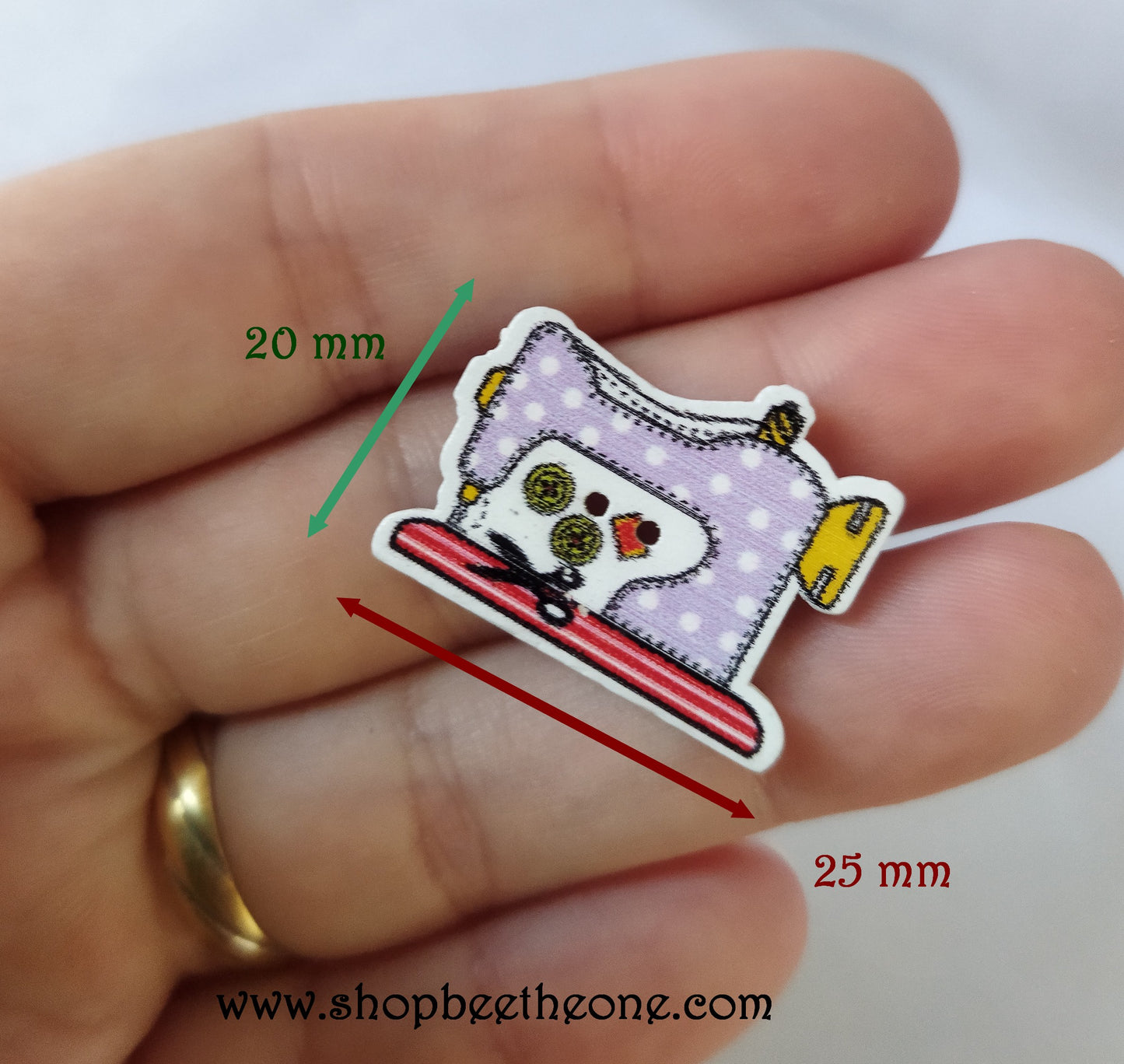 Bouton "Machine à coudre" en bois - 25 mm - à pois ou à carreaux - 9 coloris