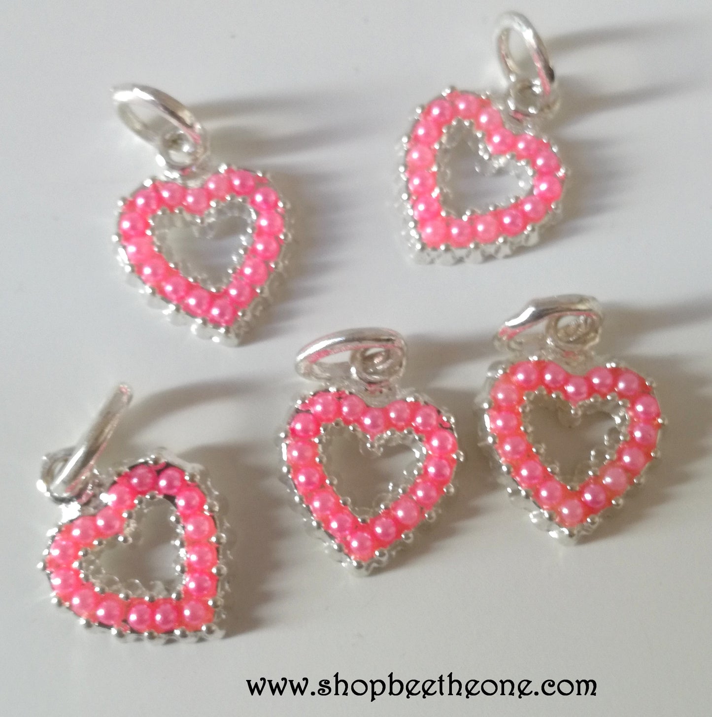 Breloque Petit Coeur avec strass roses et anneau - 15 mm