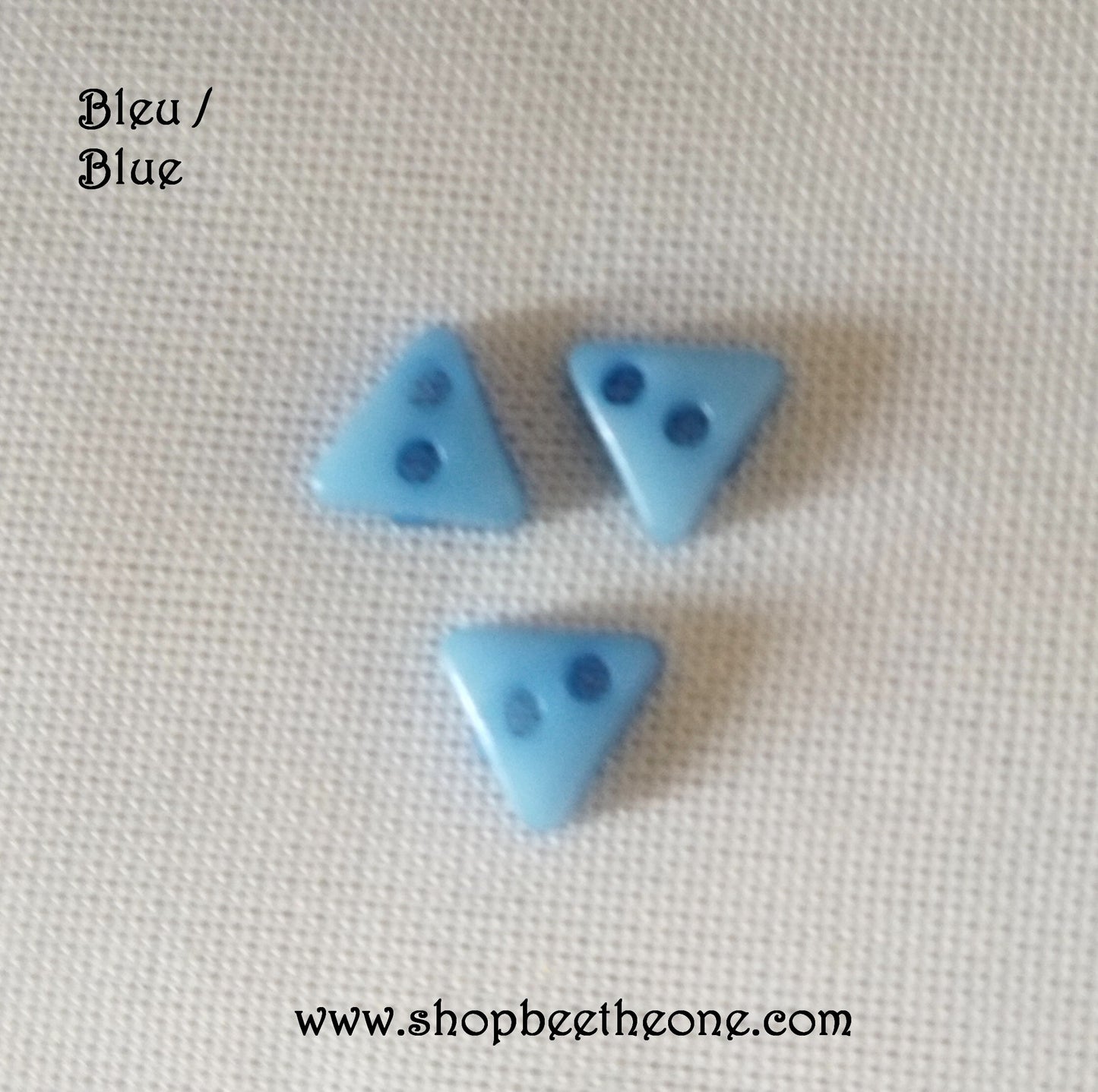 Mini Bouton Triangle en plastique - 6 mm - 13 coloris disponibles