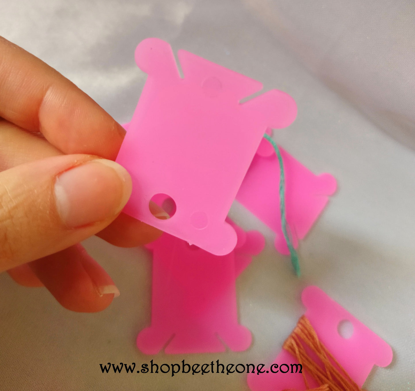 Bobine/enrouleur/carte de support/cartonnette en plastique pour fils et rubans