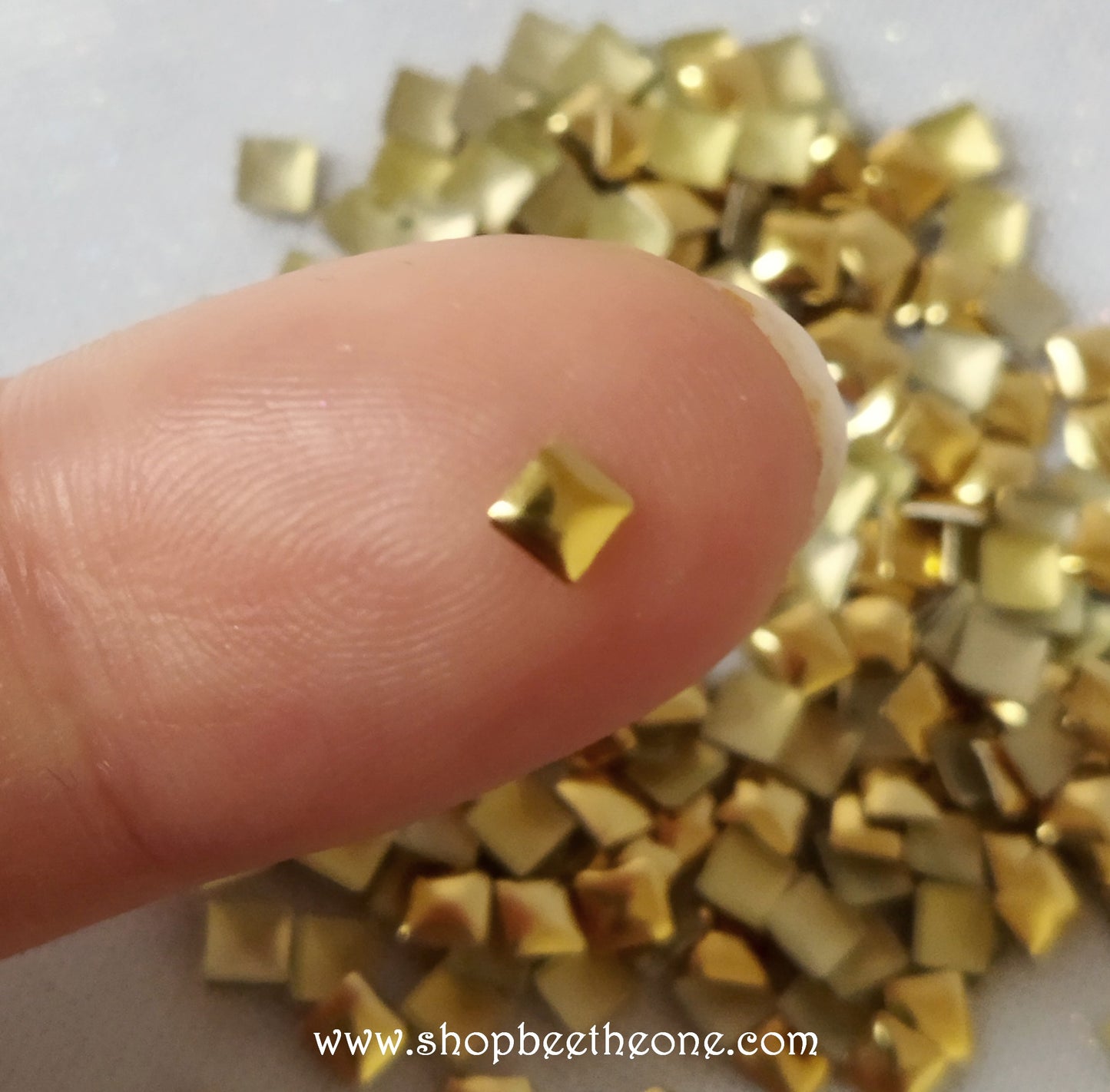 Lot de 50 Rivets carrés à dos plat en métal - 3 mm - Doré
