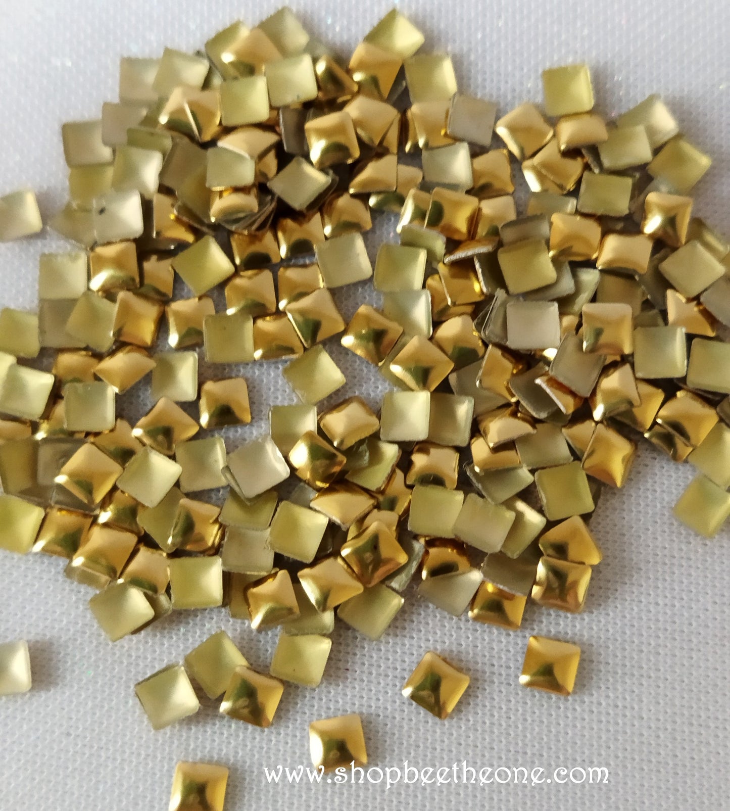 Lot de 50 Rivets carrés à dos plat en métal - 3 mm - Doré