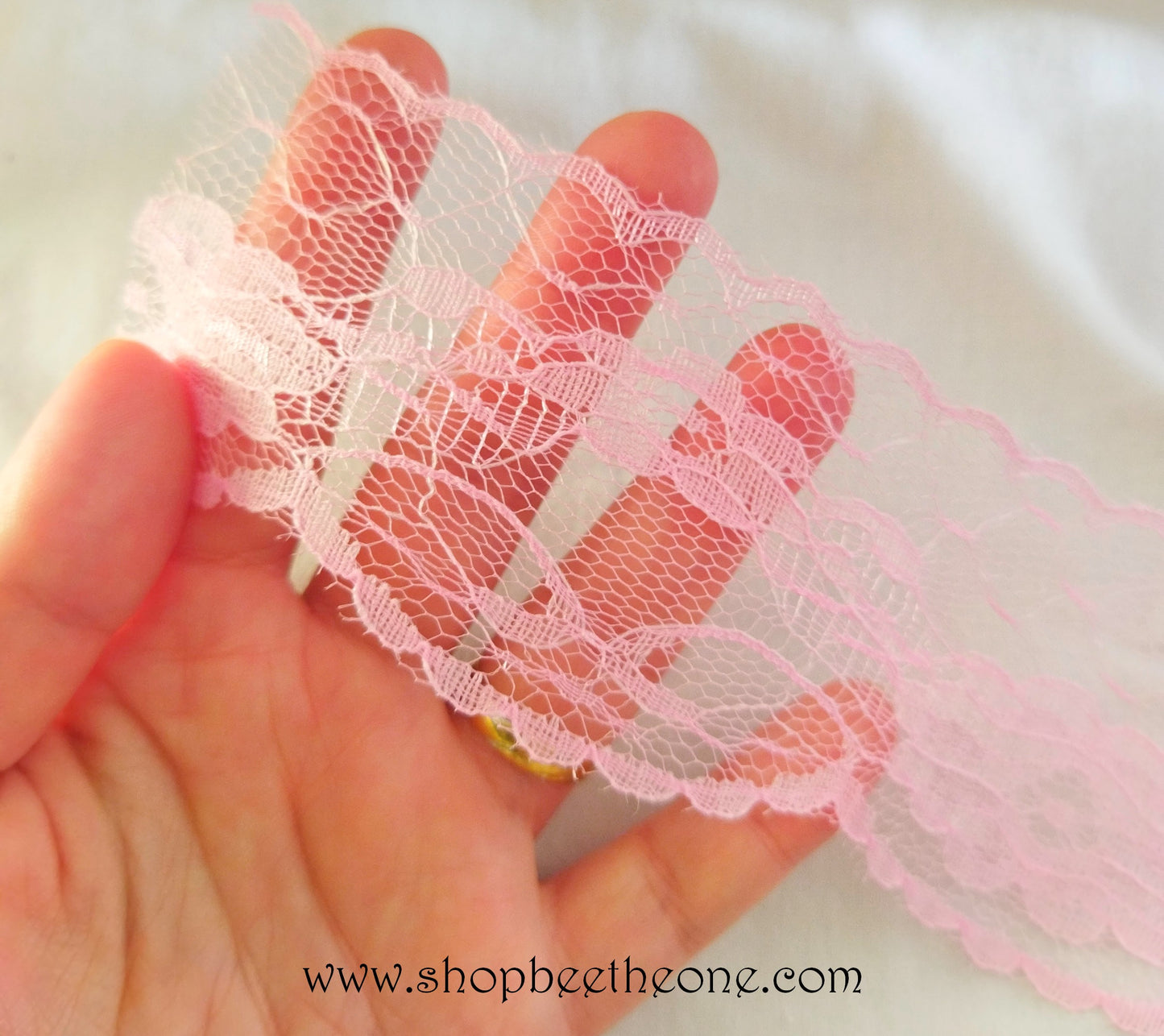 Ruban dentelle en polyester - 57 mm x 1 m - Bleu clair ou rose clair