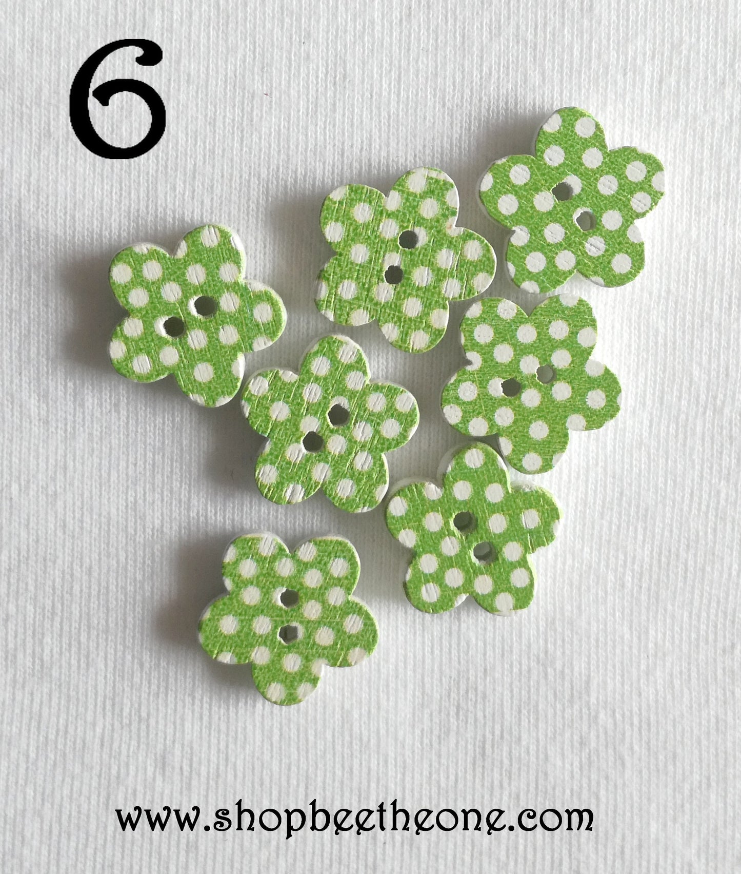 Bouton "Petite Fleur à pois" en bois - 16 coloris disponibles