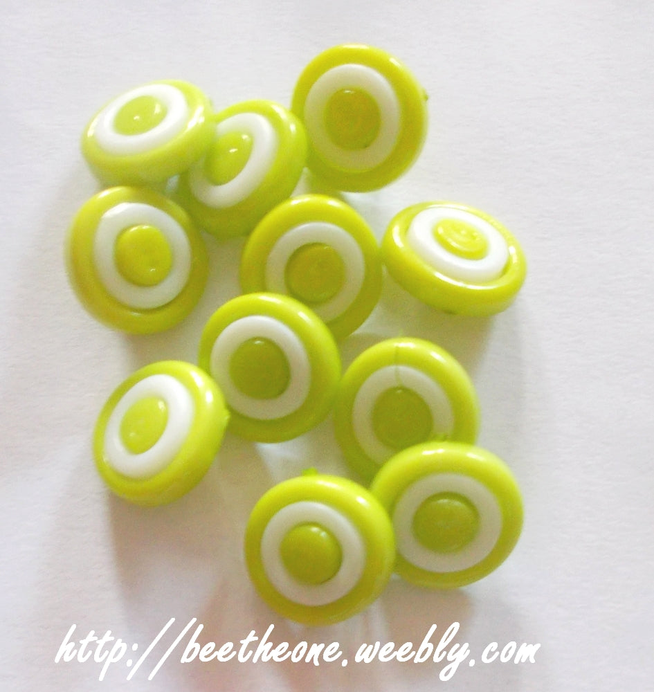 Bouton rond à queue en plastique anneau blanc - 13 mm - 19 coloris disponibles