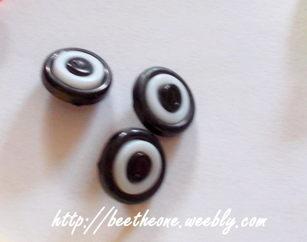 Bouton rond à queue en plastique anneau blanc - 13 mm - 19 coloris disponibles