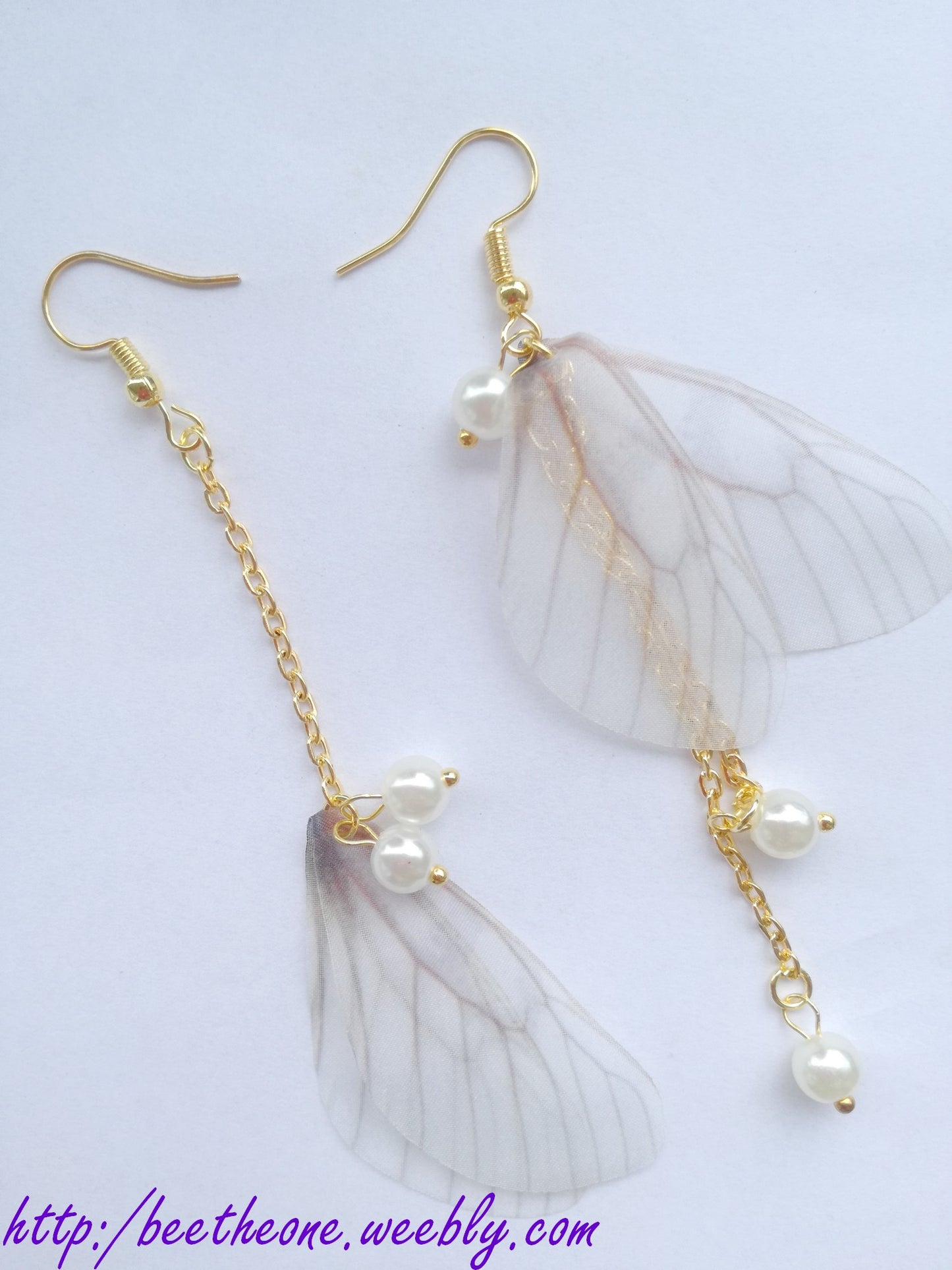 Boucles d'oreilles asymétriques organza papillon "Elytres blanches"