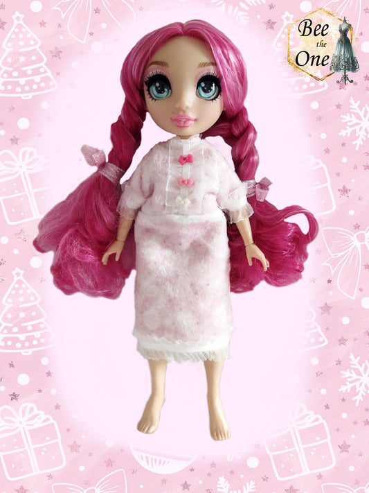Chemise de nuit minky rose pour poupées Rainbow High - Collection Noël - par Bee the one