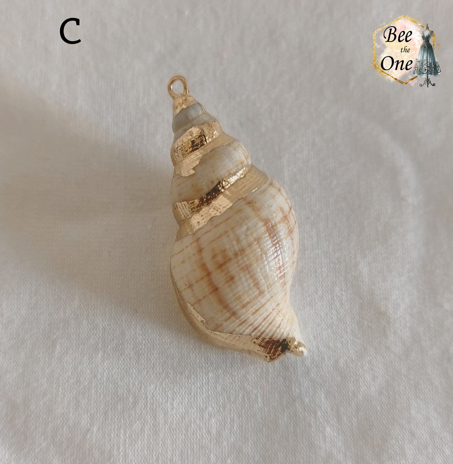 Breloque pendentif Coquillage naturel Buccin - de 40 à 60 mm (au choix) - naturel/doré