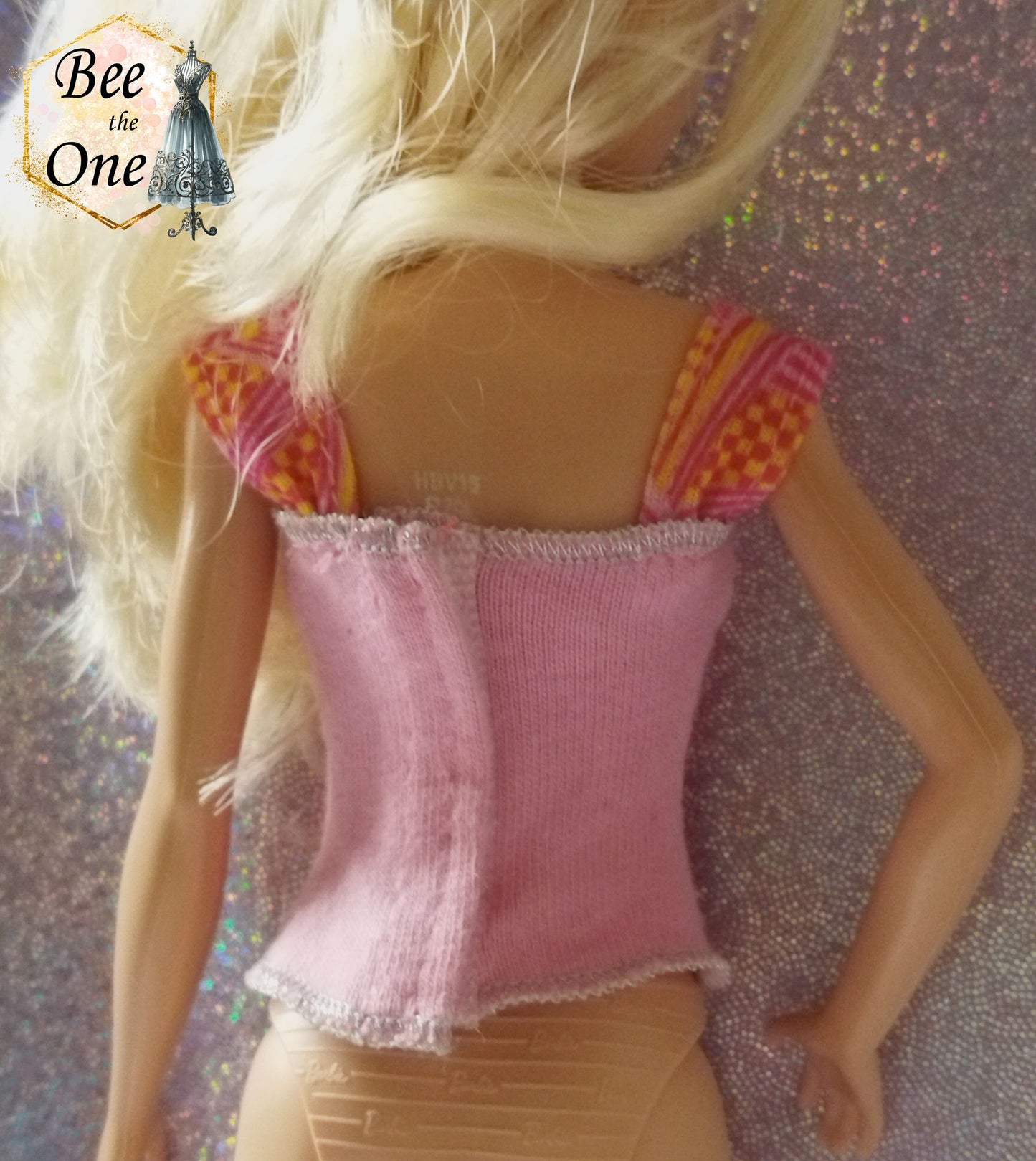 Barbie Spin to Clean Laundry room - Mattel 2010 - Vêtement