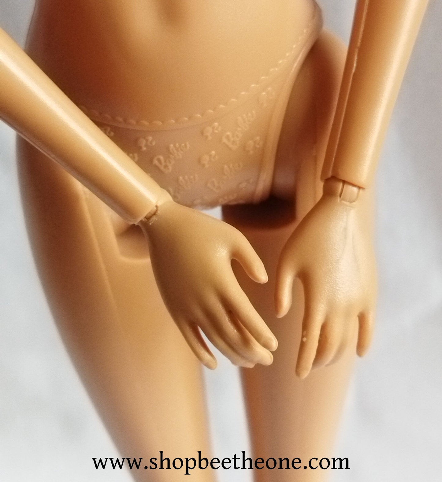Barbie Fashionistas Girly 100 + Poses #R9880 - Mattel 2009 - Poupée nue