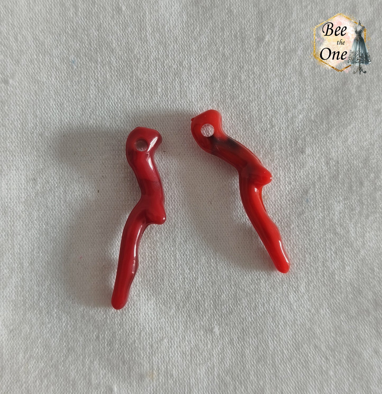 Breloque Corail rouge en acrylique - environ 30 mm - 4 formes