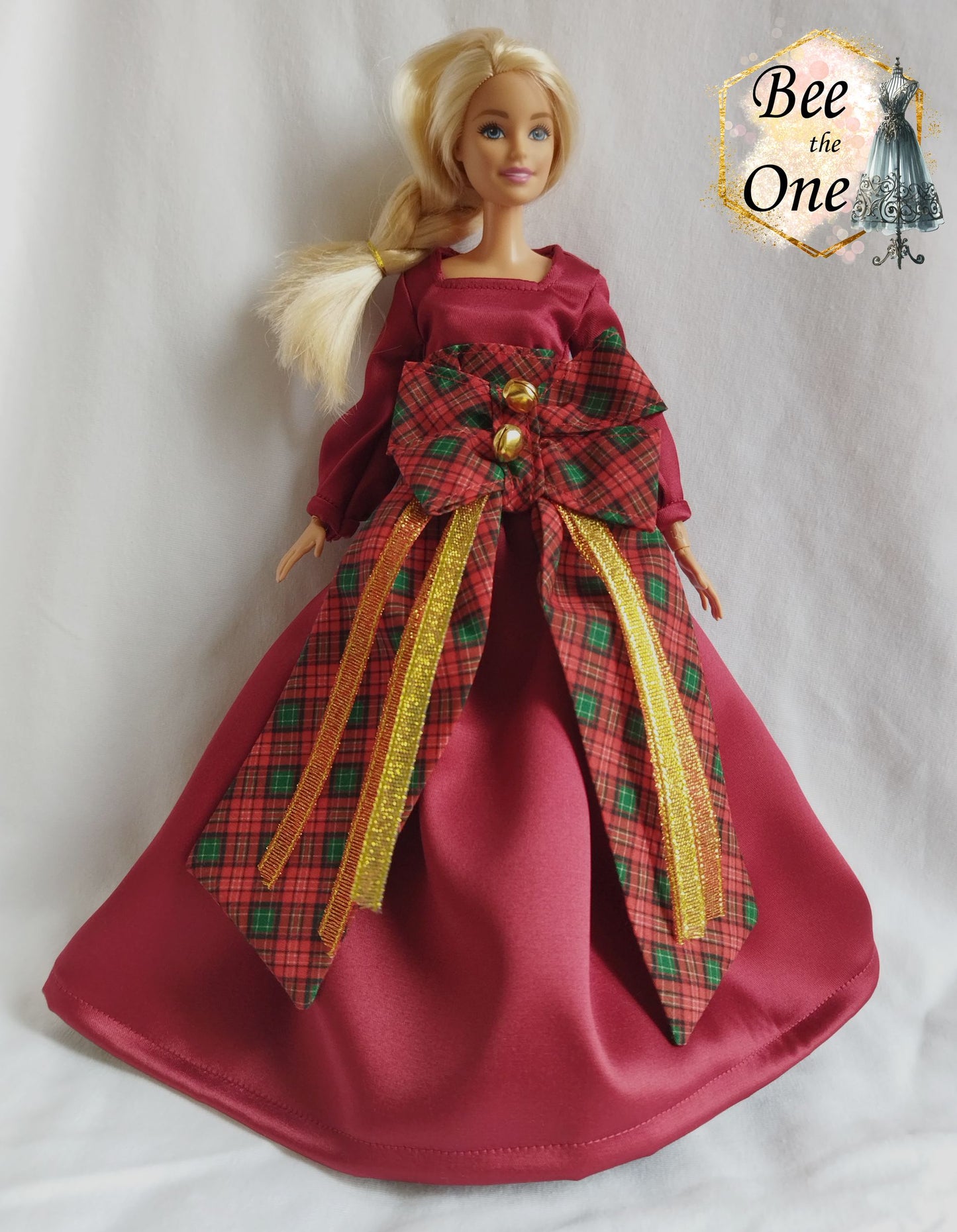 Habillage 4 pièces "Noël au Château" pour poupées Barbie - Taille Classic - Collection Noël