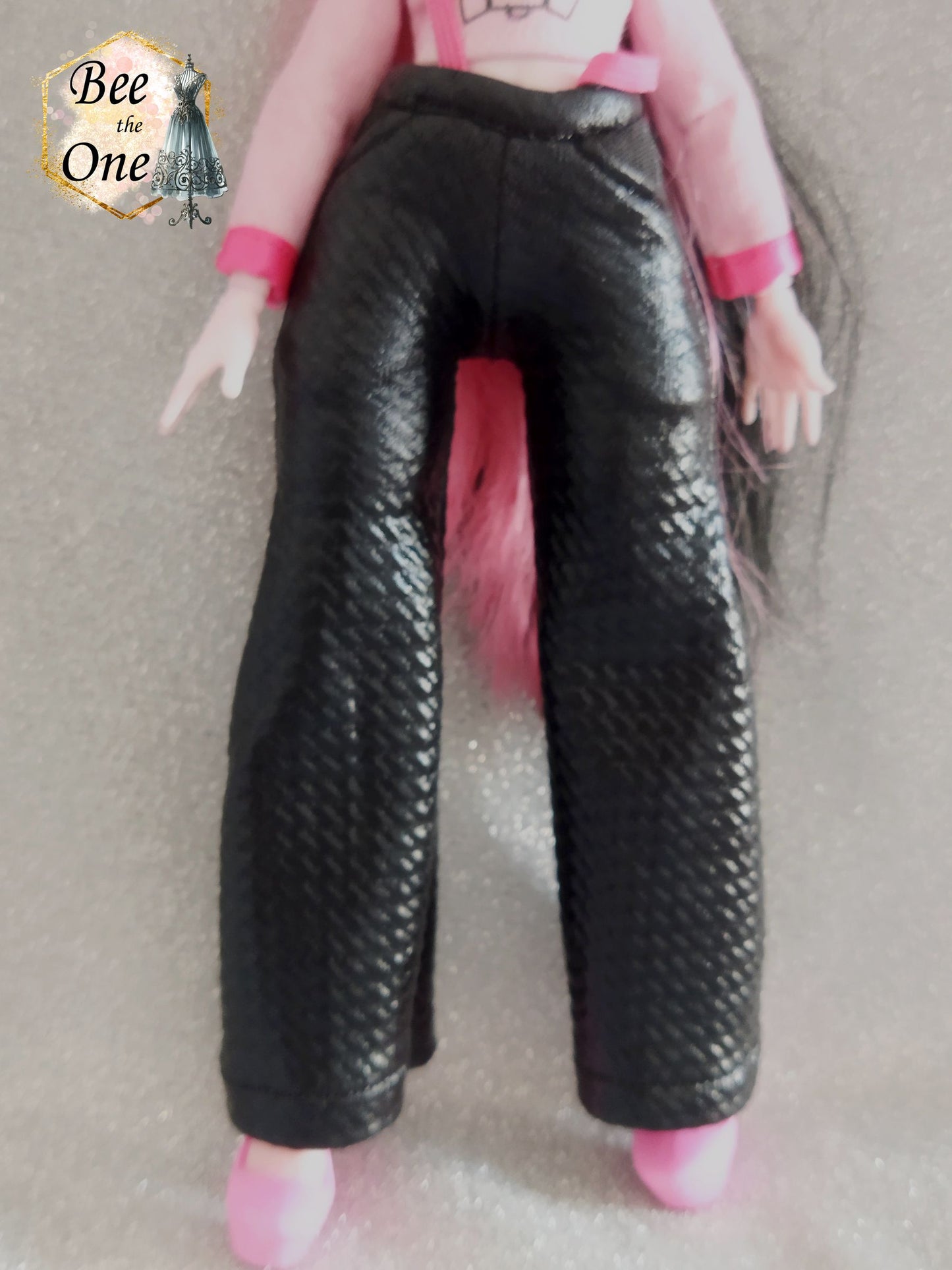 Pantalon à bretelles et vraies poches pour poupées Monster High G3 - Edition Limitée - 2 modèles - Collection Glitter Party - par Bee the One