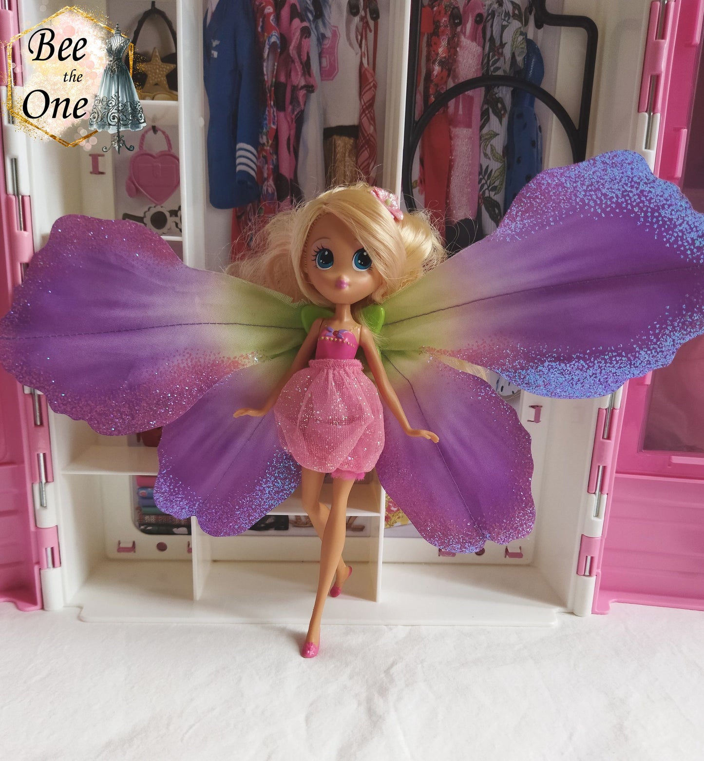 Barbie Lilipucia (Barbie Thumbelina) - Blooming Thumbelina - Mattel 2009 - Poupée - Vêtement - Accessoire