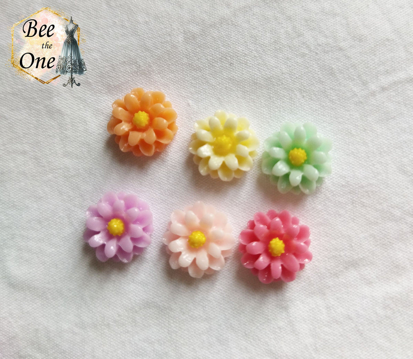 Cabochon plat "Petite Fleur colorée" pour embellissement ou miniature - 12 mm - 6 couleurs